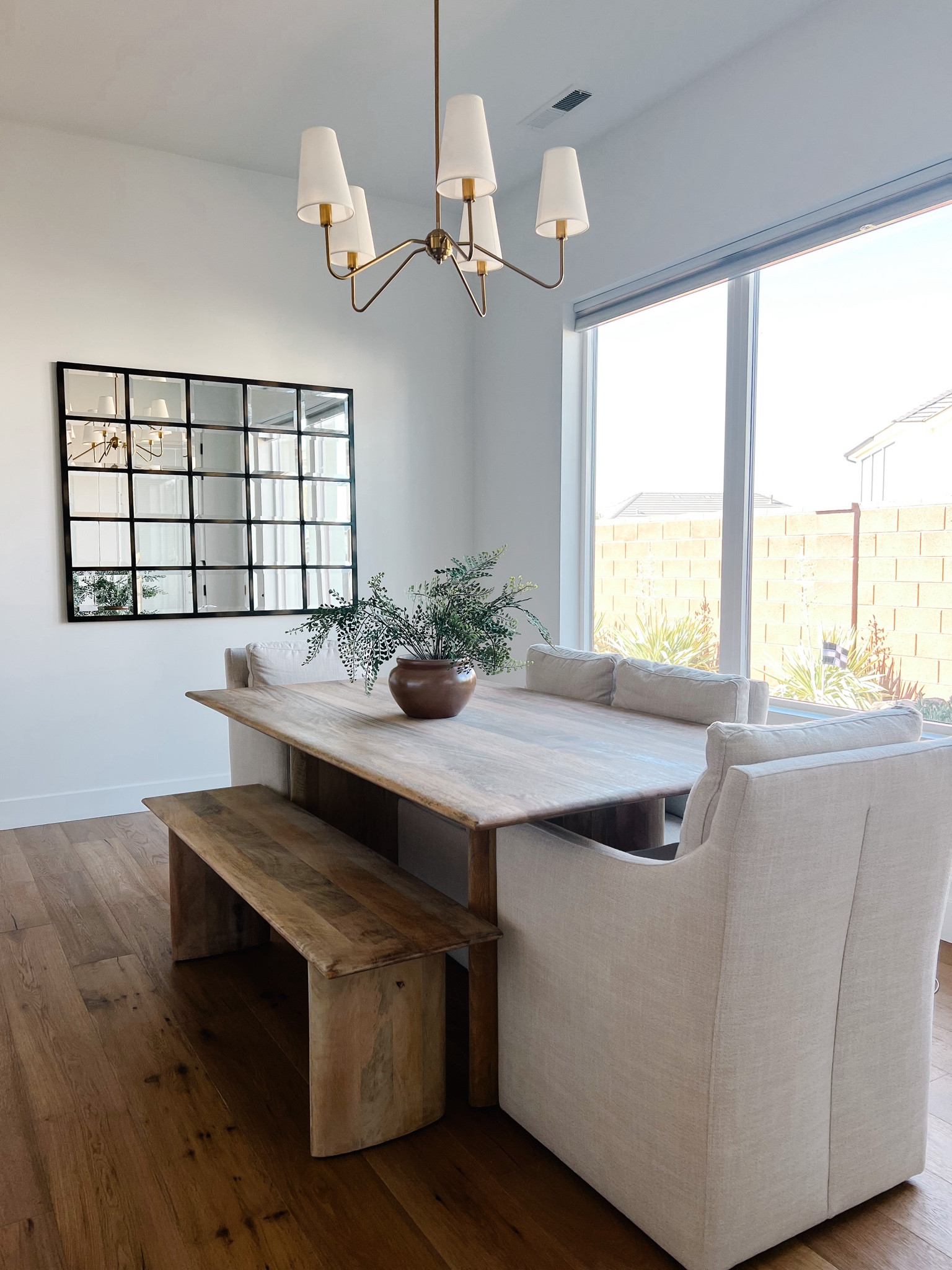 Dining room inspo ✨

#diningroom #diningroomtable #diningtable #diningchairs #amazon #westelm #potterybarn #wayfair