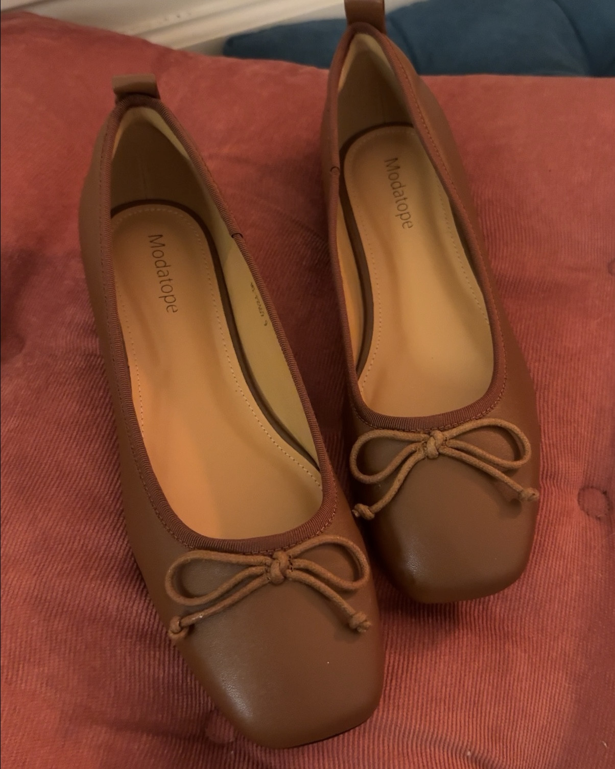 brown flats w cutie bow | everyday fall shoes 