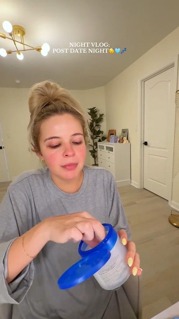 gouda had the happy tinkles😅🌙💤 #nightvlog

#LTKFindsUnder100 #LTKBeauty #LTKStyleTip