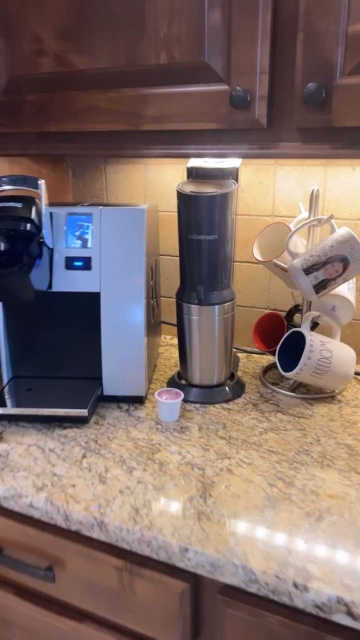 Christmas Gift Idea - Personalized mugs - custom gifts - custom mugs

#LTKHoliday #LTKGiftGuide