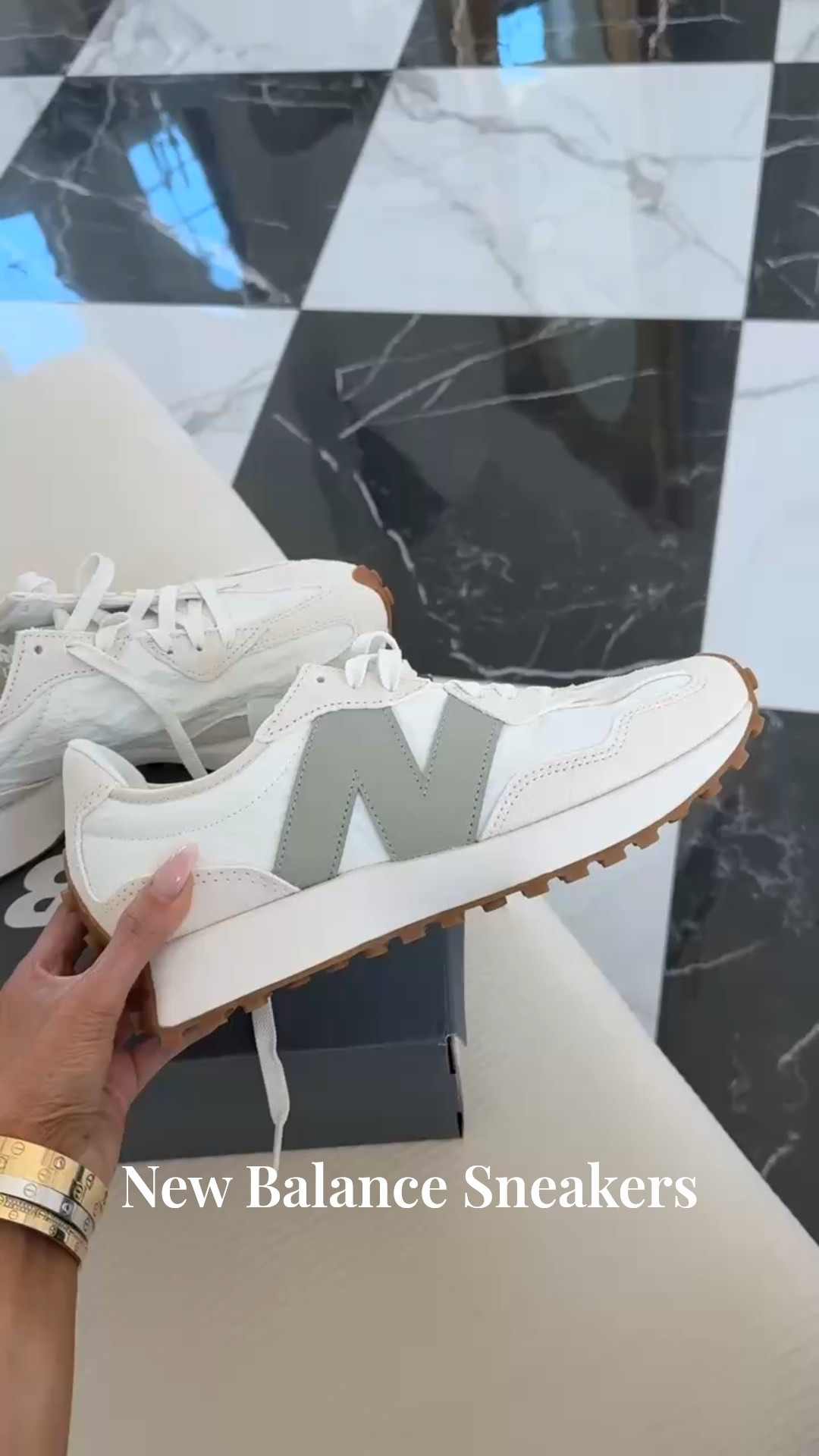 Gift Guide Idea - Sneakers! 

Gift guide, sneakers, New balance 327, New balance 9060, Gift Ideas, Shoes, Cyber Monday, Black Friday, Emily Ann Gemma

#LTKGiftGuide #LTKHoliday #LTKSeasonal