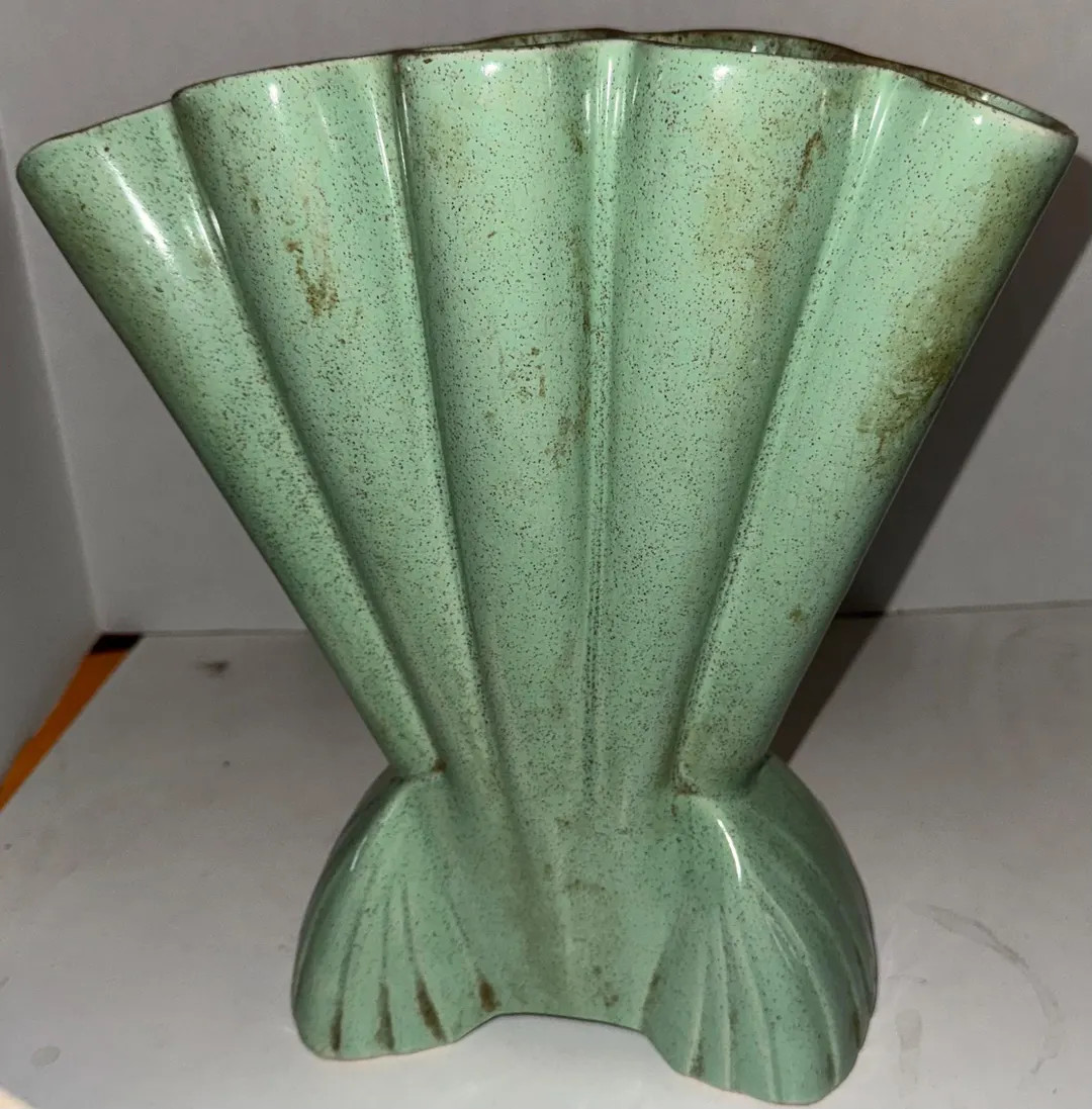 Vintage Brush Mccoy Pottery Mid Century Modern Large Speckled Eggshell Clam Shell Vase 721 - Etsy | Etsy (US)