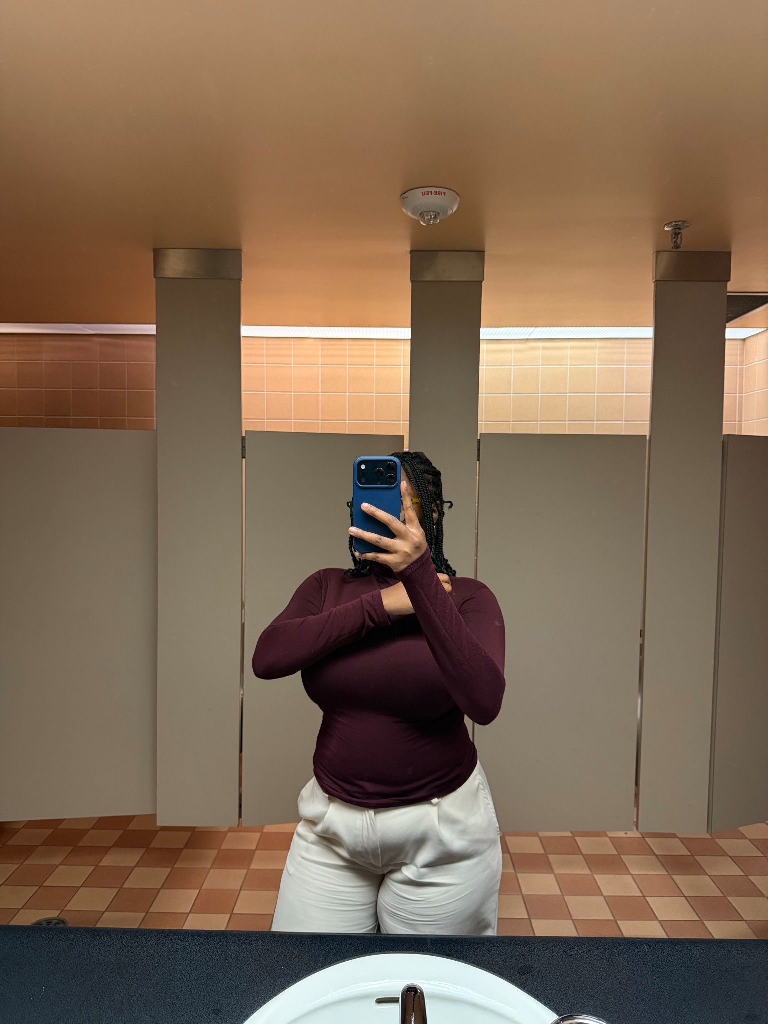 when it comes to workwear I love sticking to my fave brands such as @Dynamite Clothing and @shein 

#LTKwinter #LTKcanada #LTKworkwear