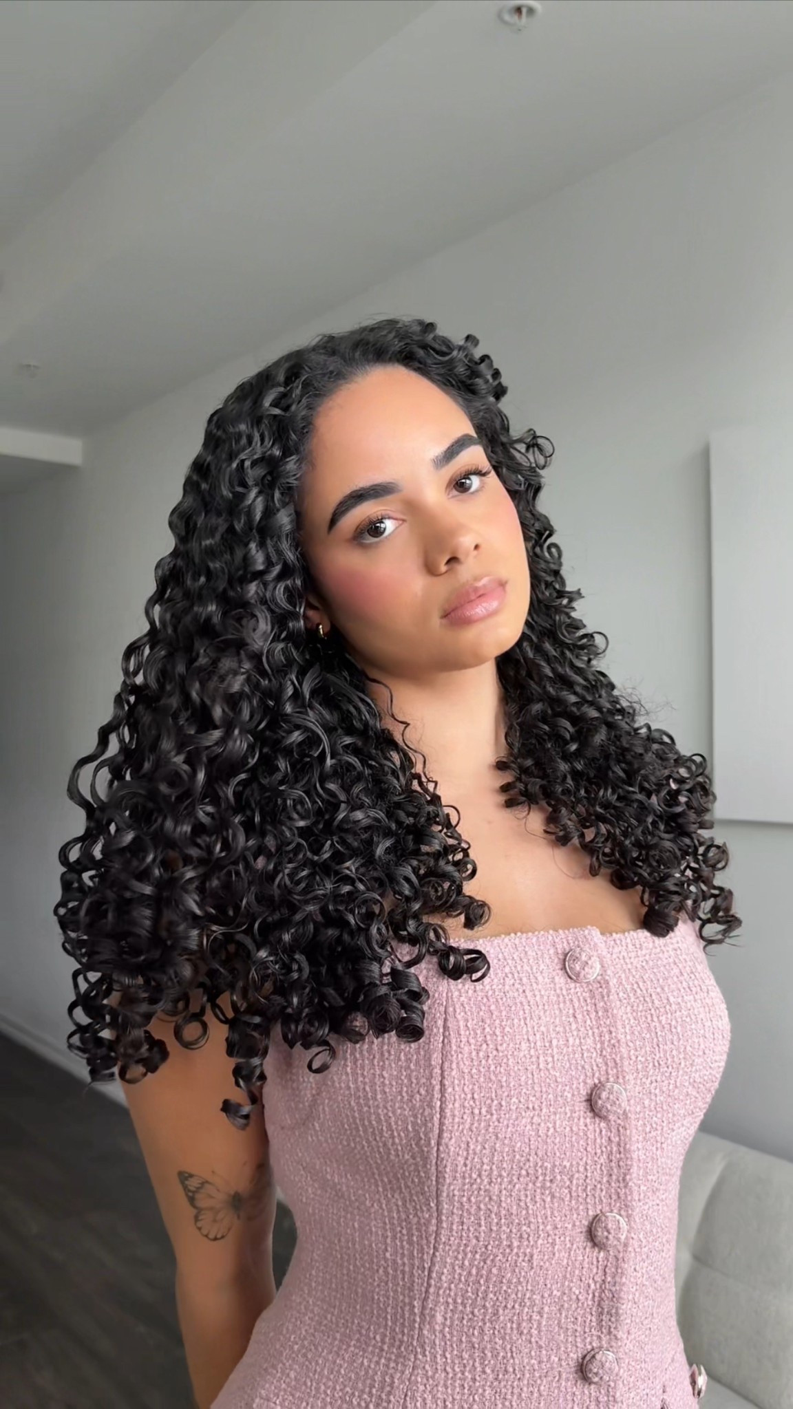 Curly hair products and outfit 

Wearing size Smalll