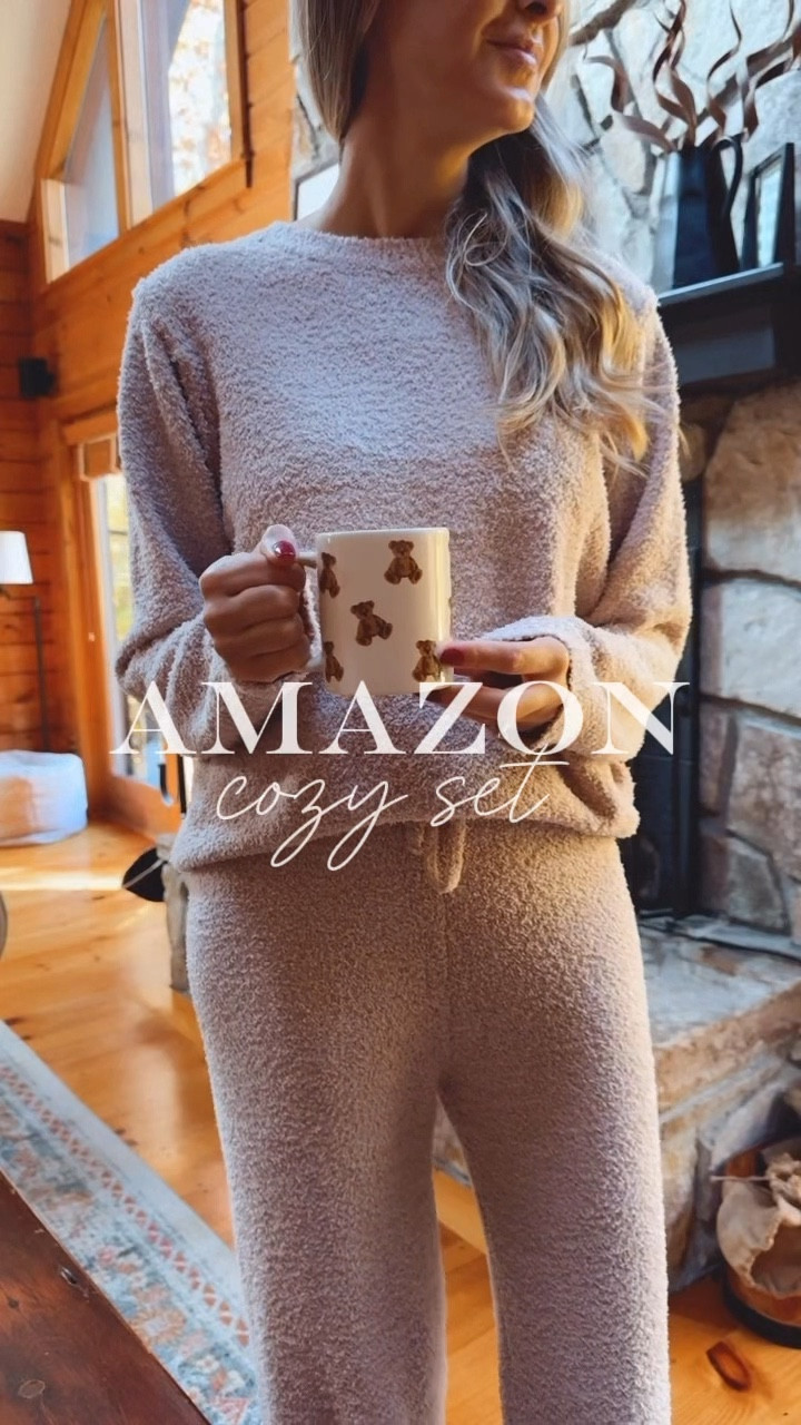 Amazon cozy ser that I love! Super comfortable and stylish. Fits true to size and I’m wearing a size small 

#LTKU #LTKStyleTip #LTKSeasonal