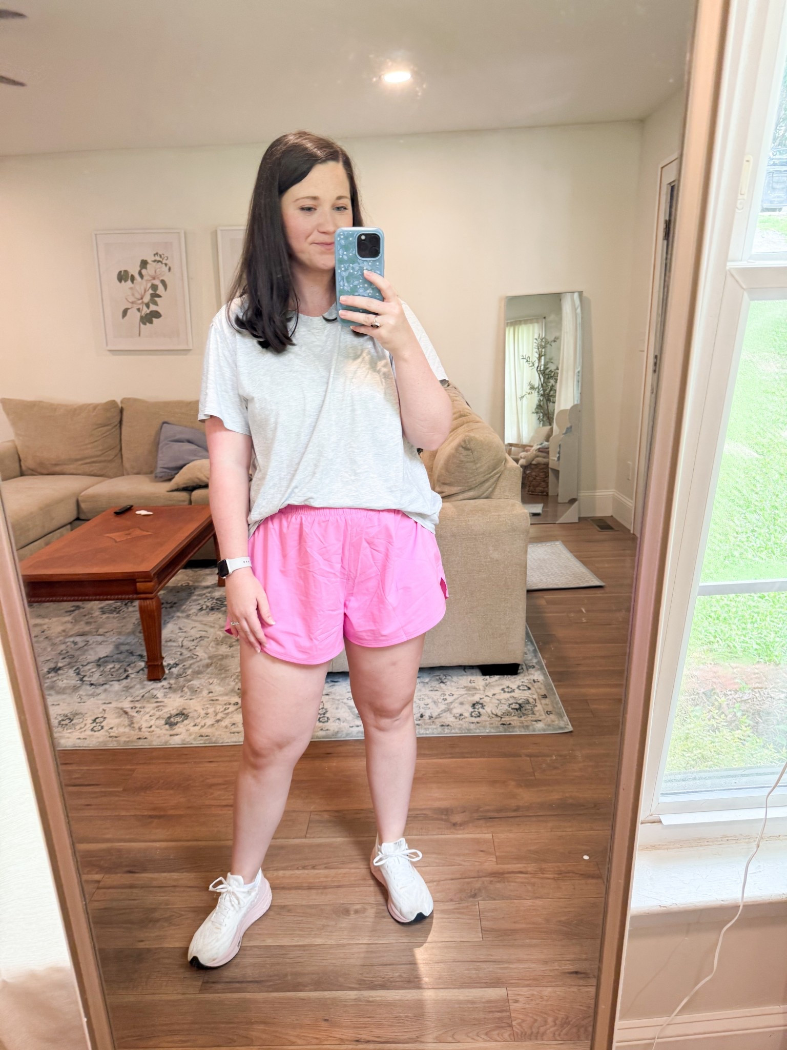 OOTD. Running shorts. Mom outfit 