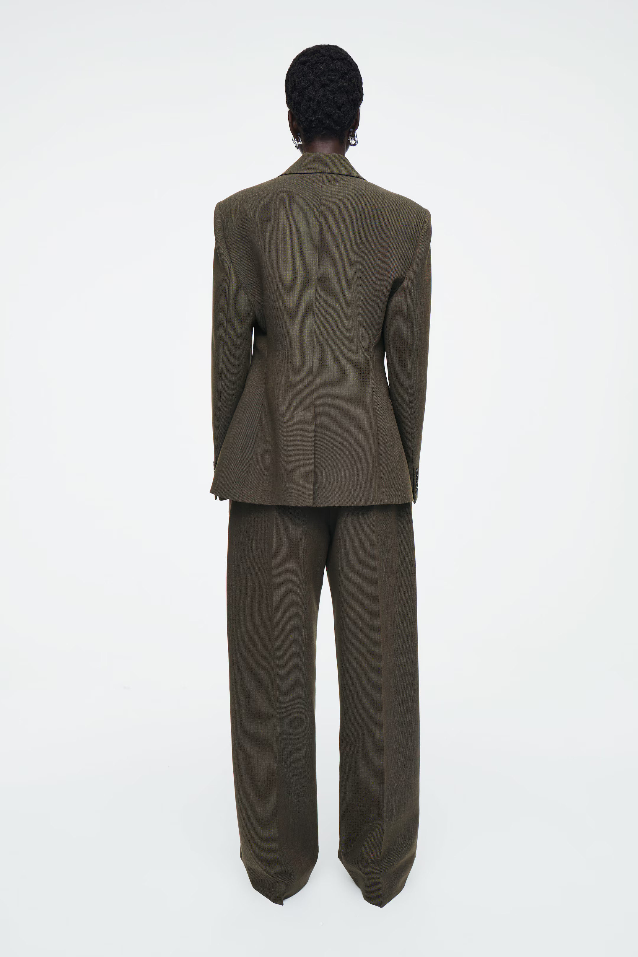 SCHMALER TAILLIERTER DOPPELREIHIGER WOLLBLAZER - DUNKLES KHAKI | COS (EU)