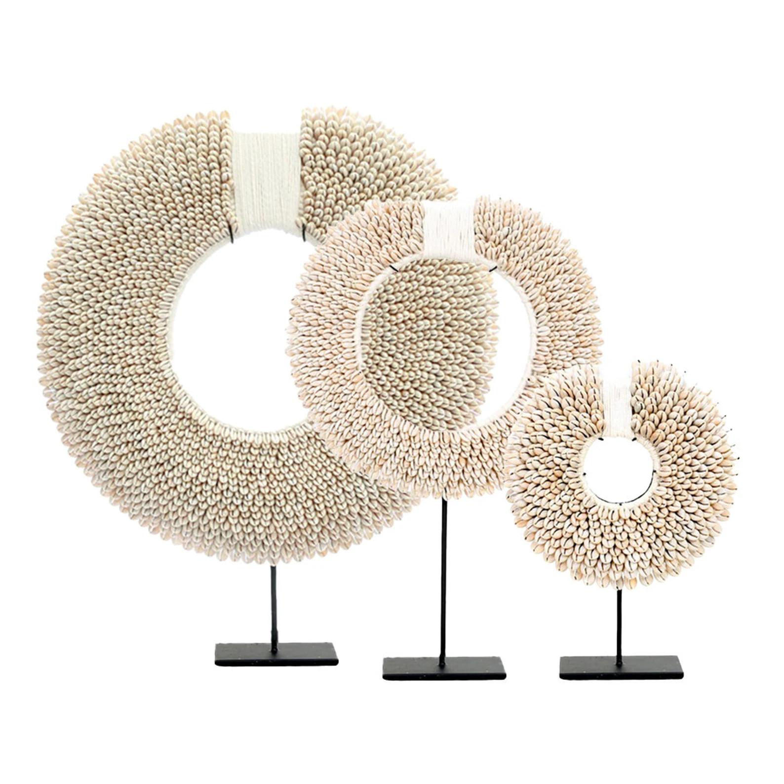 Collier Papoua sur socle en coquillages cauri - Etsy France | Etsy (US)