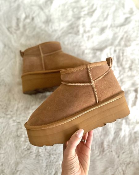 Loving these women’s ultra mini platform Uggs! Cute fall boot and great gift for her 

#LTKGiftGuide #LTKstyletip #LTKshoecrush