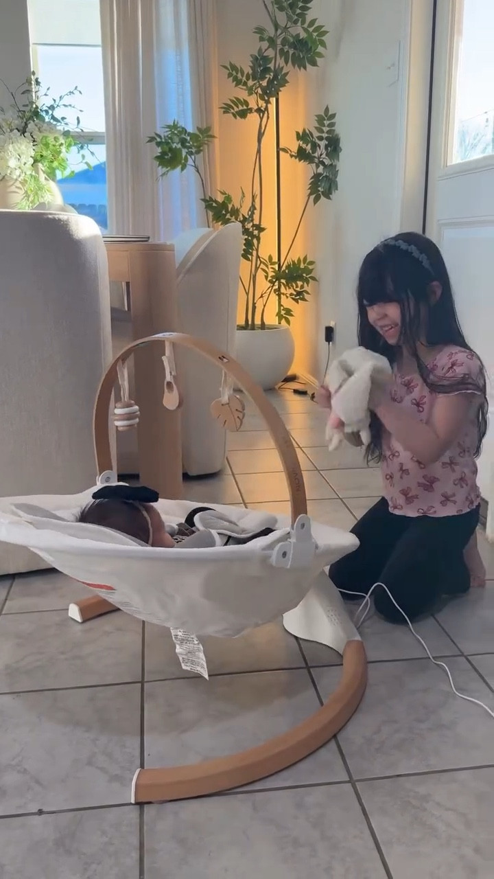 Meet the swing that keeps things calm and cozy 🤍
The Nova Nature Swing moves smoothly with simple speed options, creating the most peaceful little moments.

Soft, natural, and comforting… just like being held. 🌙🍼

As a mama of two, anything that brings calm into our home is a win for me. ✨

Comenta SHOP abajo para recibir un DM con el enlace a este post en mi LTK ⬇ https://liketk.it/5SGPB

#NovaNatureSwing #BabyEssentials #MomOfTwo #CozyMoments #MotherhoodUnfiltered