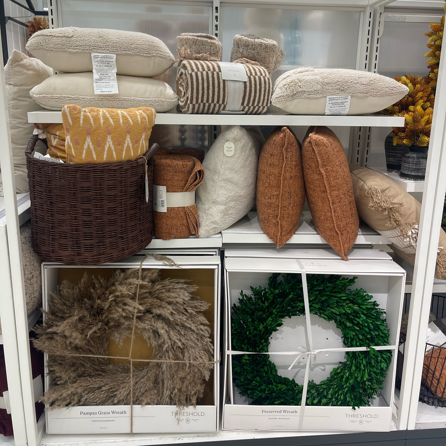 October is full of fall decor for your home!  From pillows, to pillows, and wreaths.  It’s getting closer to Christmas.



#LTKFindsUnder50 #LTKHome #LTKSeasonal