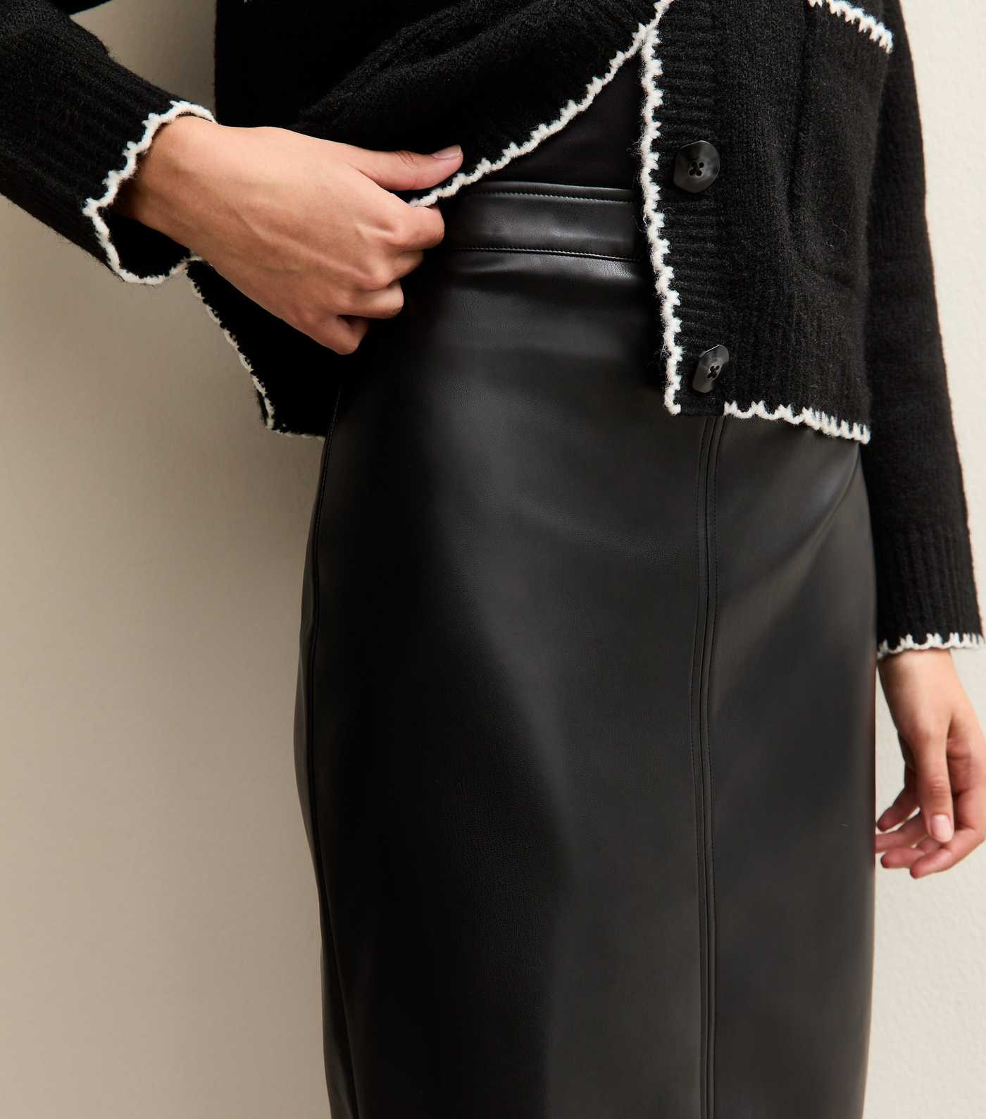 Black Faux Leather Pencil Skirt | New Look | New Look (UK)