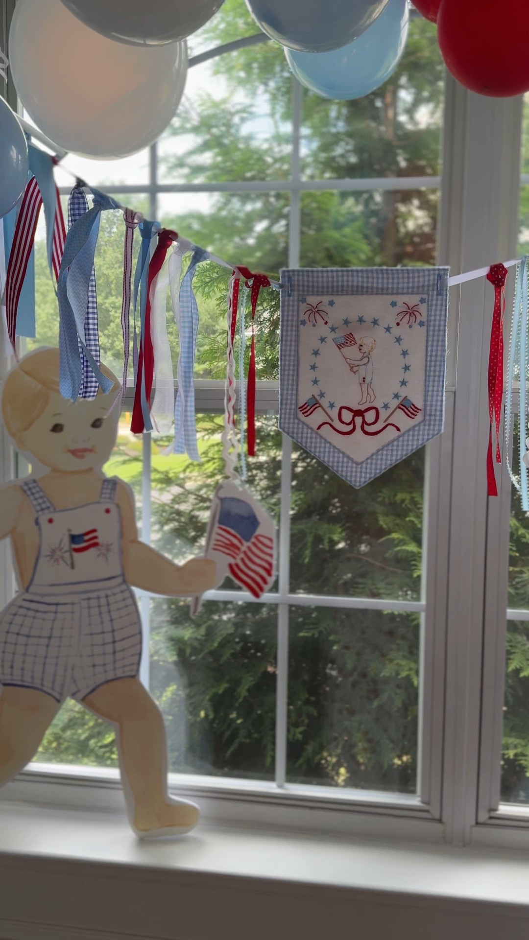 Patriotic banner 
Can be totally customized to your liking 
Perfect for high chair as well 