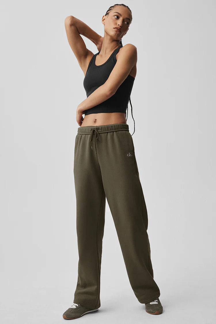 Accolade Straight Leg Sweatpant | Alo Yoga (US)