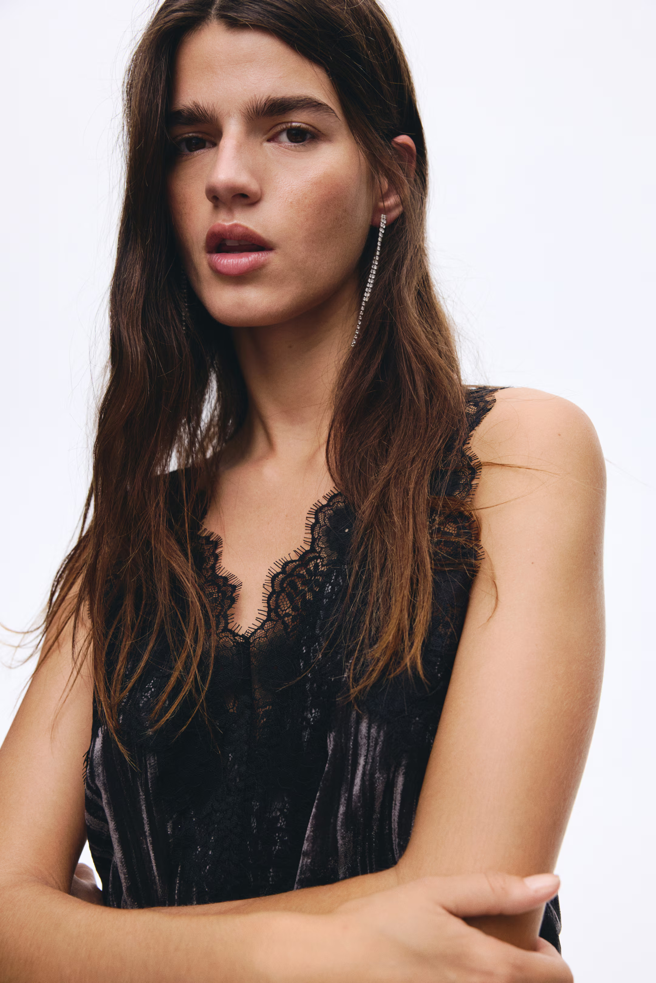 Lace-trimmed vest top - Black - Ladies | H&M GB | H&M (UK, MY, IN, SG, PH, TW, HK)