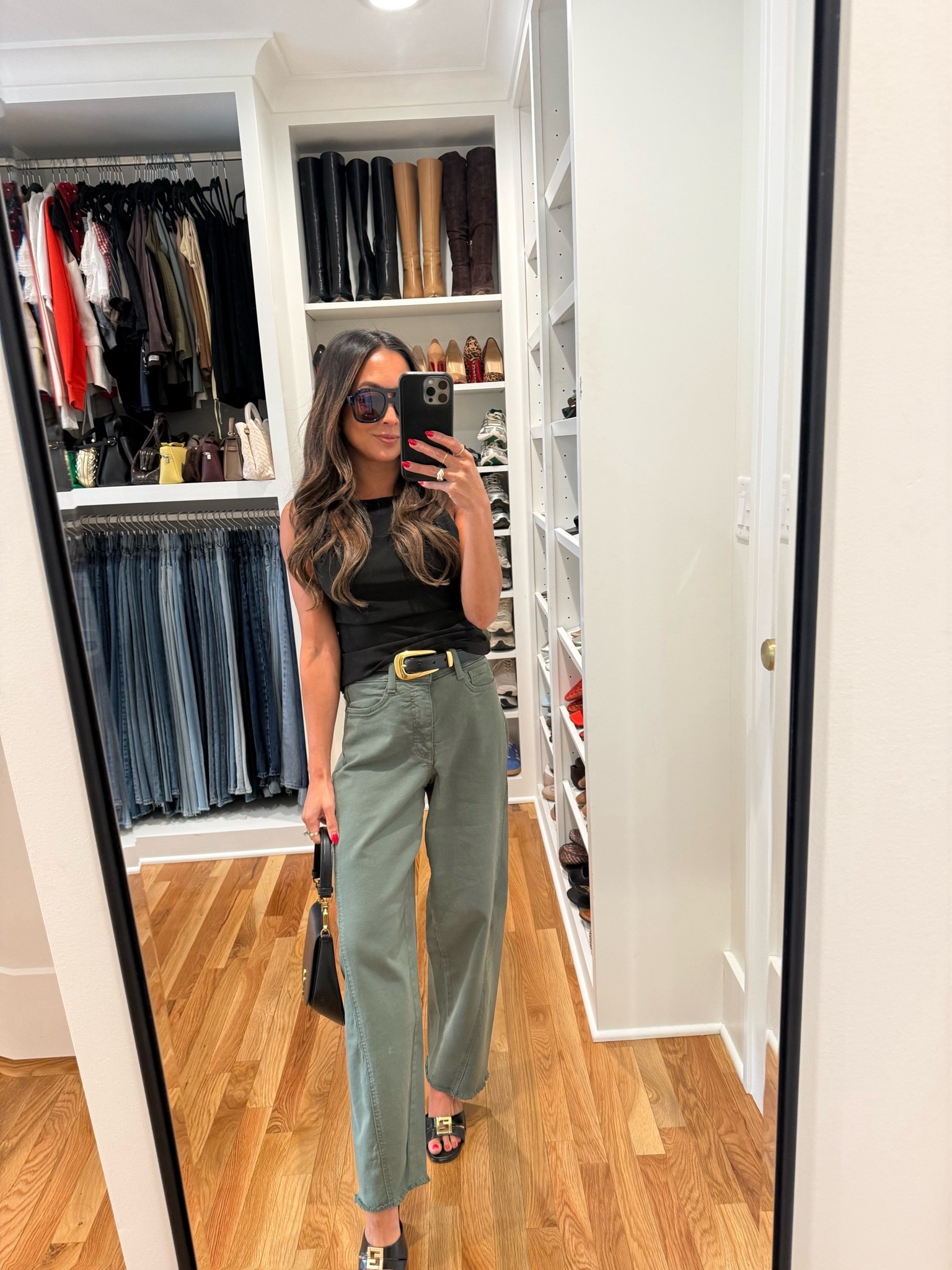 Looove a good pair of green denim like these low-mid rise barrel jeans! Sooo good. I love taking an asymmetrical top and tucking it in some parts to give shape! 
Top: XS
Jeans: 00
Heels: 35/5

#LTKootd #LTKPetite #LTKOver40