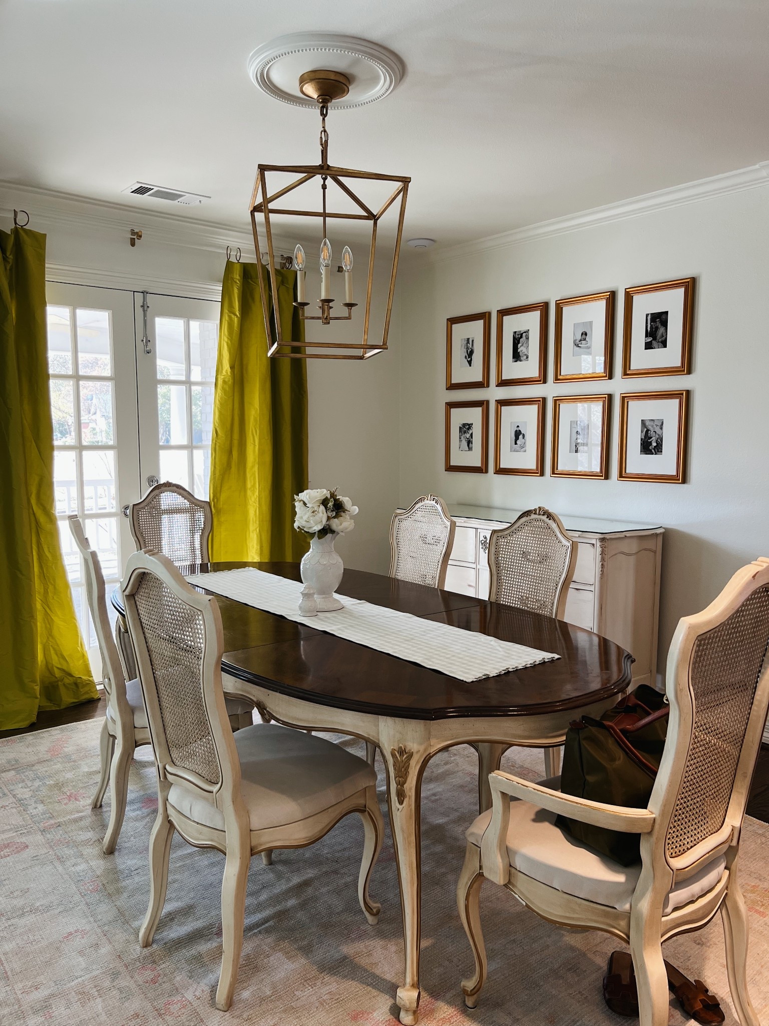 Breakfast nook #frenchprovencial #gallerywall #pendantlighting

#LTKFindsUnder100 #LTKStyleTip #LTKHome