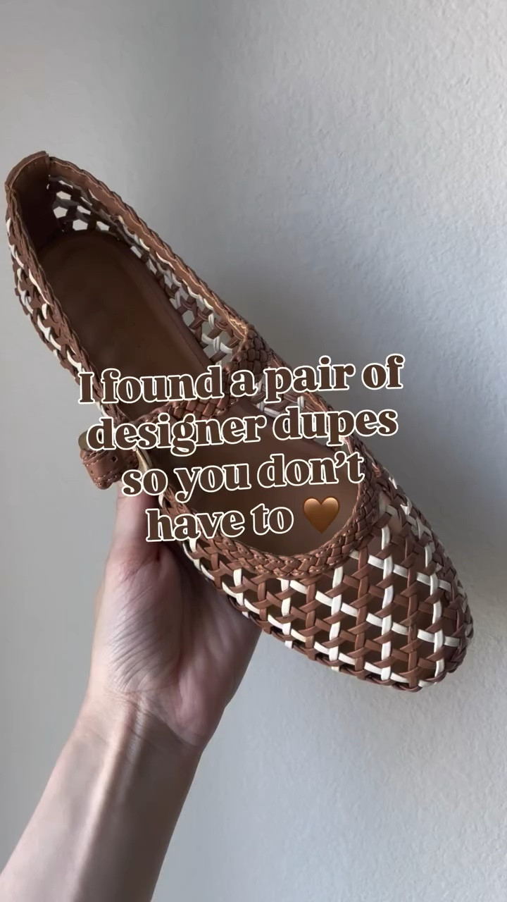 THE most comfy and cutest spring and summer flats around 😍🤭

#designerdupes #springstyleinspo #summerstyle #targetstyle #mystyle