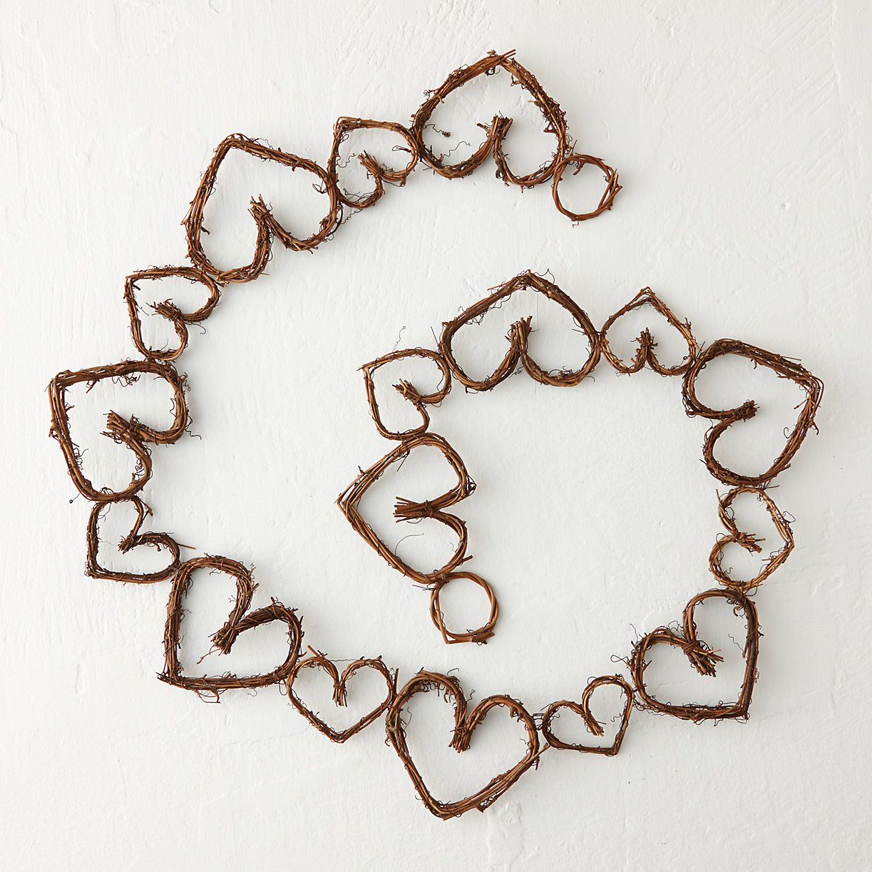 Grapevine Hearts Garland | Terrain