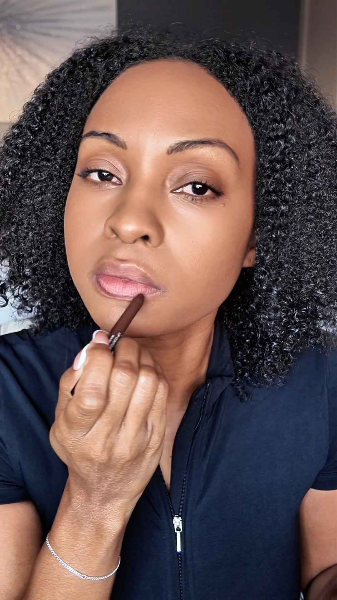 A few Huda Beauty favorites! 

I lined my lips with the Lip Contour Lip Pencil in Rich Brown and topped it off with Power Bullet Matte Lipstick in Ladies Night. We love a bold lip! 

Set everything in place with Easy Bake Loose Baking & Setting Powder in Kunafa for that smooth finish.



#LTKBeauty