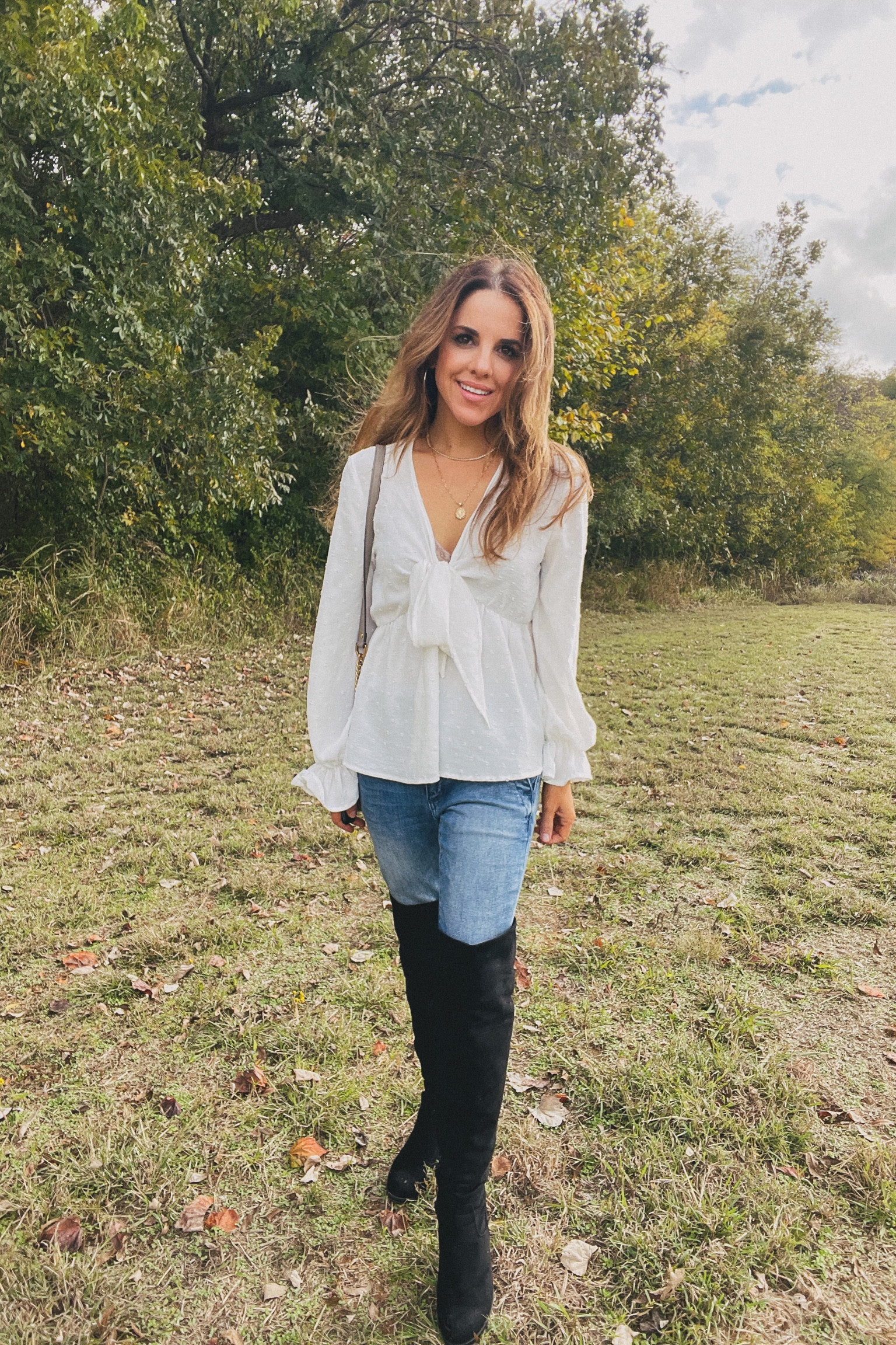 Fall 2022 simple white top #ootd

#LTKSeasonal #LTKstyletip #LTKunder50