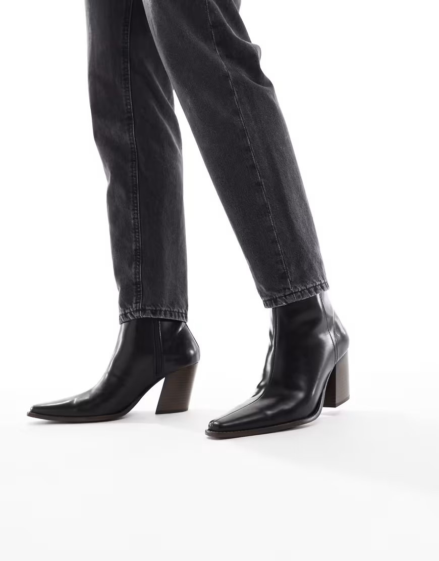 ASOS DESIGN heeled chelsea boot in black leather with natural sole | ASOS (Global)