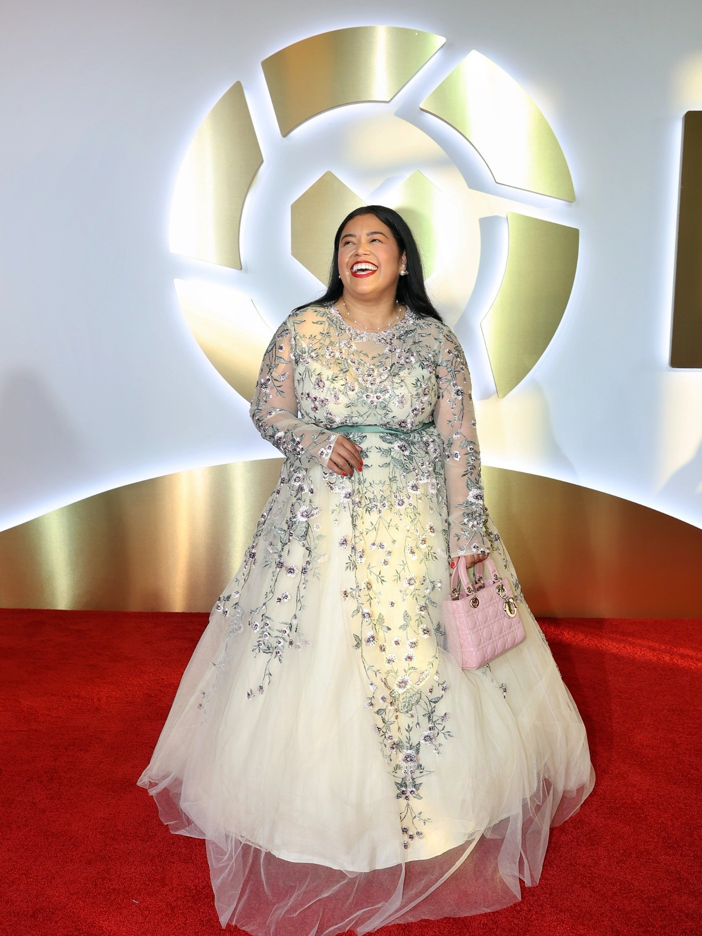  Tonight’s look for the LTK Awards ✨ 

My Mac Duggal dress is in a size 16. I would say it’s true to size. 

My liquid lipstick stayed all night and it’s #1 from Sephora. 

Smiles and Pearls, formal dress, black tie, Mac Duggal, plus size formal dress 

#LTKPlusSize #LTKCon #LTKOver40