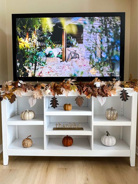 Fall home decor…🍁🍂
Decor idea for your tv stand or mantle. I’m going to add a few new pieces, but you can never have too many pumpkins! 🎃🧡

#LTKhome #LTKfindsunder100 #LTKSeasonal