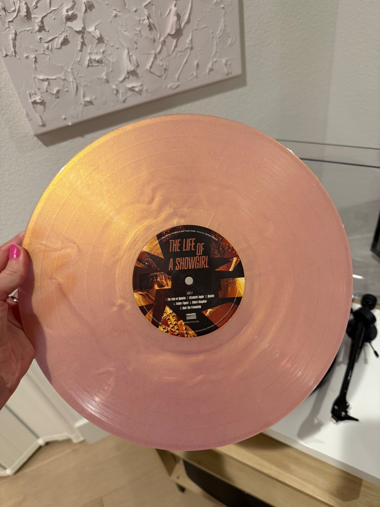 The Summertime Spritz PINK Shimmer Life of a Showgirl is back in stock!! 💖


#LTKGiftGuide