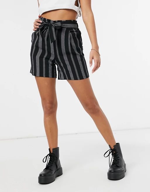 New Look Petite high-waisted shorts in stripe | ASOS (Global)