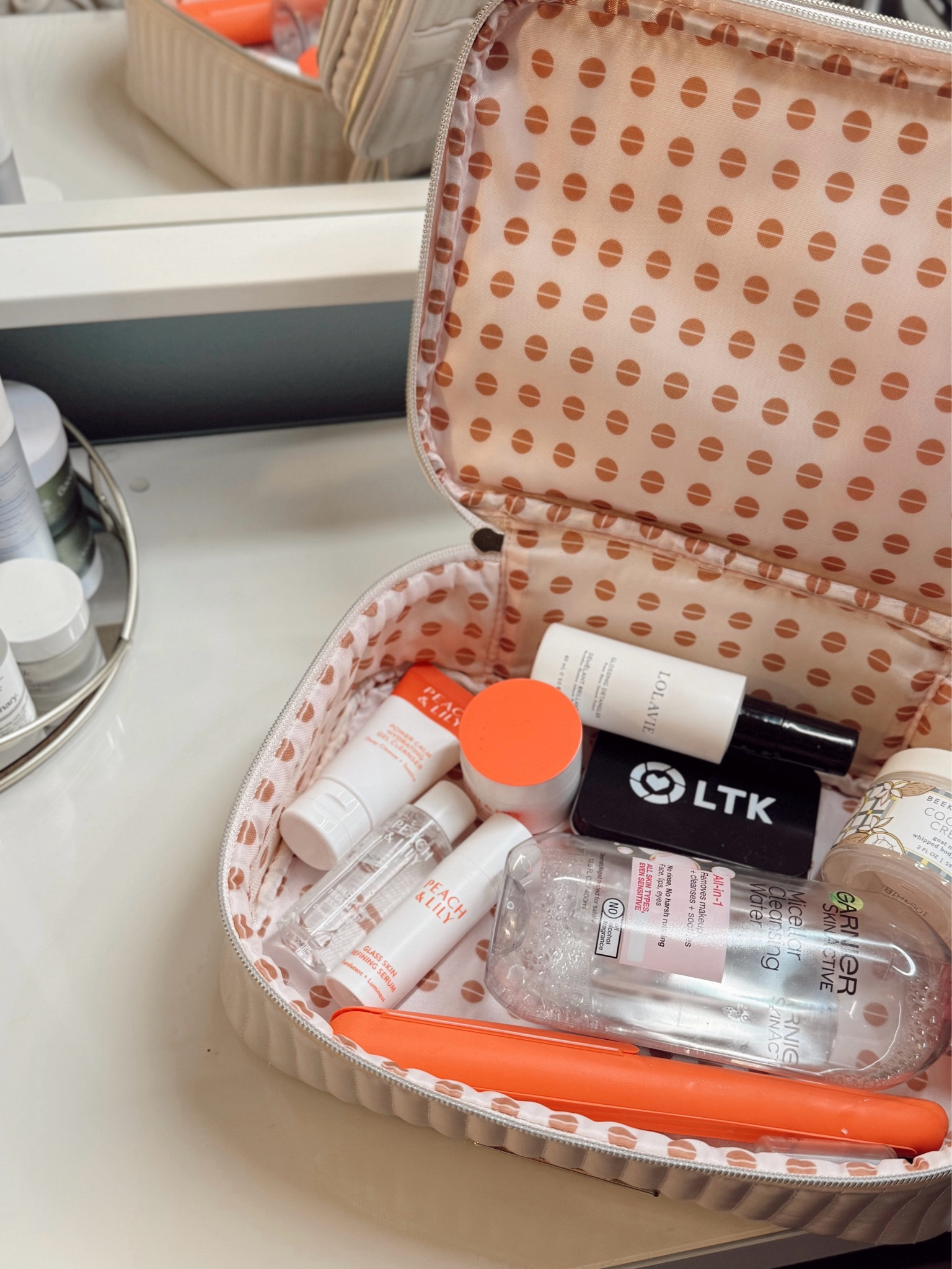 I was way overdue for a new makeup bag. You know when you end up packing 3 makeup bags for the weekend getaway? That's how I was operating for far too long! I just got this train case on @UltaBeauty sale. The design is so nice, and I love that it fits everything I need. #Ulta #UltaBeauty #ad

Gift idea, gift idea for her, travel set, luggage essentials 


#LTKGiftGuide #LTKSaleAlert #LTKBeauty