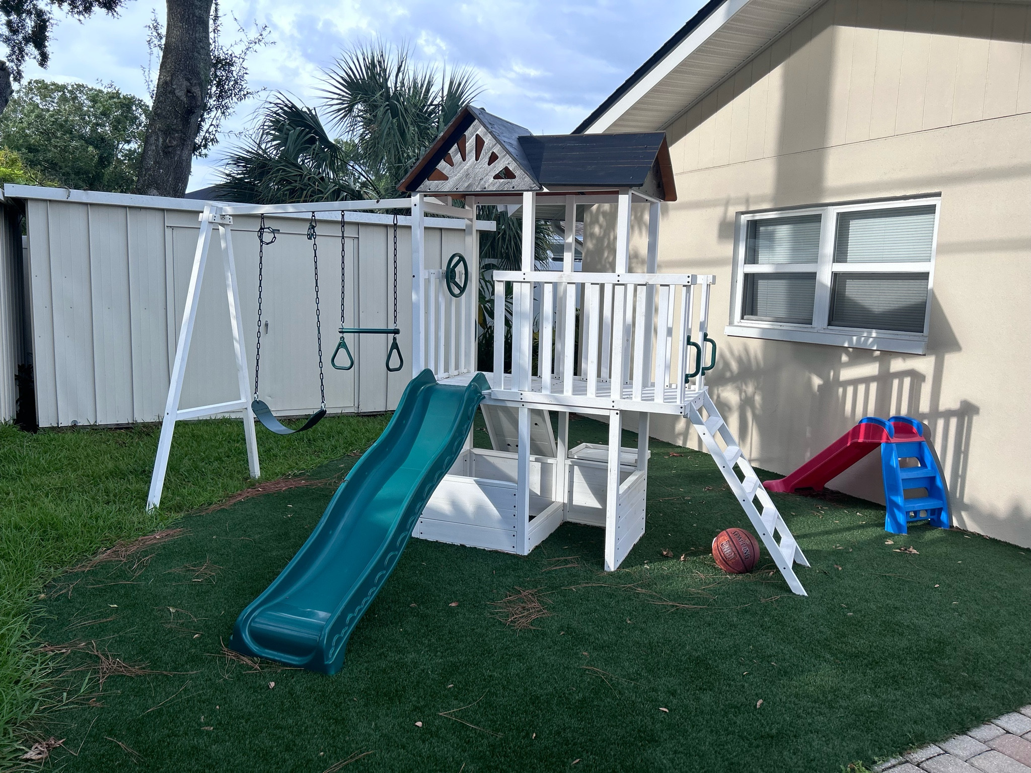 Balancing style and fun is a must when you’ve got a toddler, and the Craftsman’s Backyard Outdoor Swing Set is the perfect mix! 💚🌿 The sleek white wood with black and green accents looks amazing in our backyard, while its sturdy design keeps my little one safe and entertained for hours. Perfect for fitness, social play, and endless imagination! #LTKHome #BackyardGoals #ToddlerFun #StylishPlay #HomeDecor

#LTKHome #LTKKids #LTKFamily