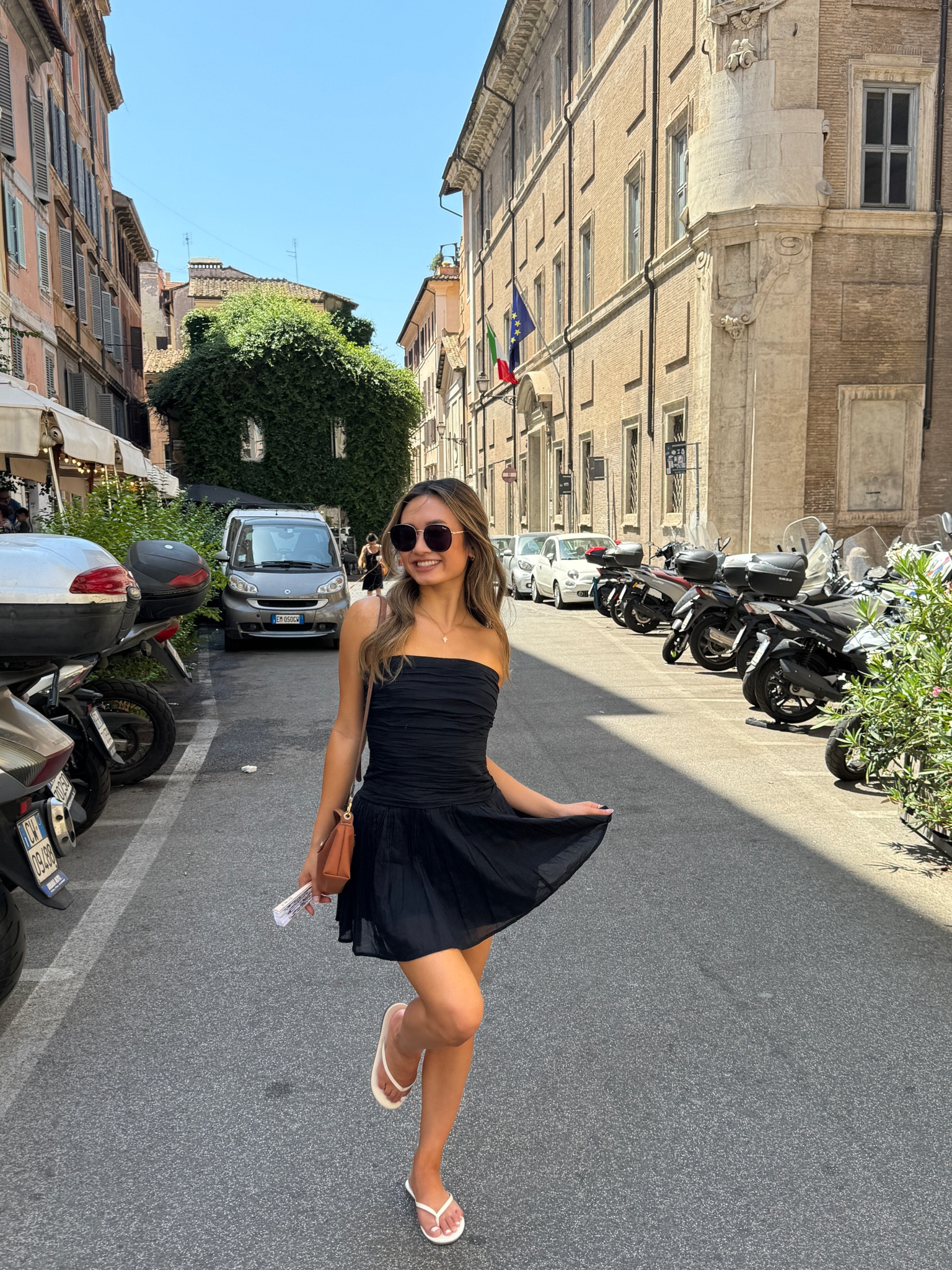 perfect lil black dresss