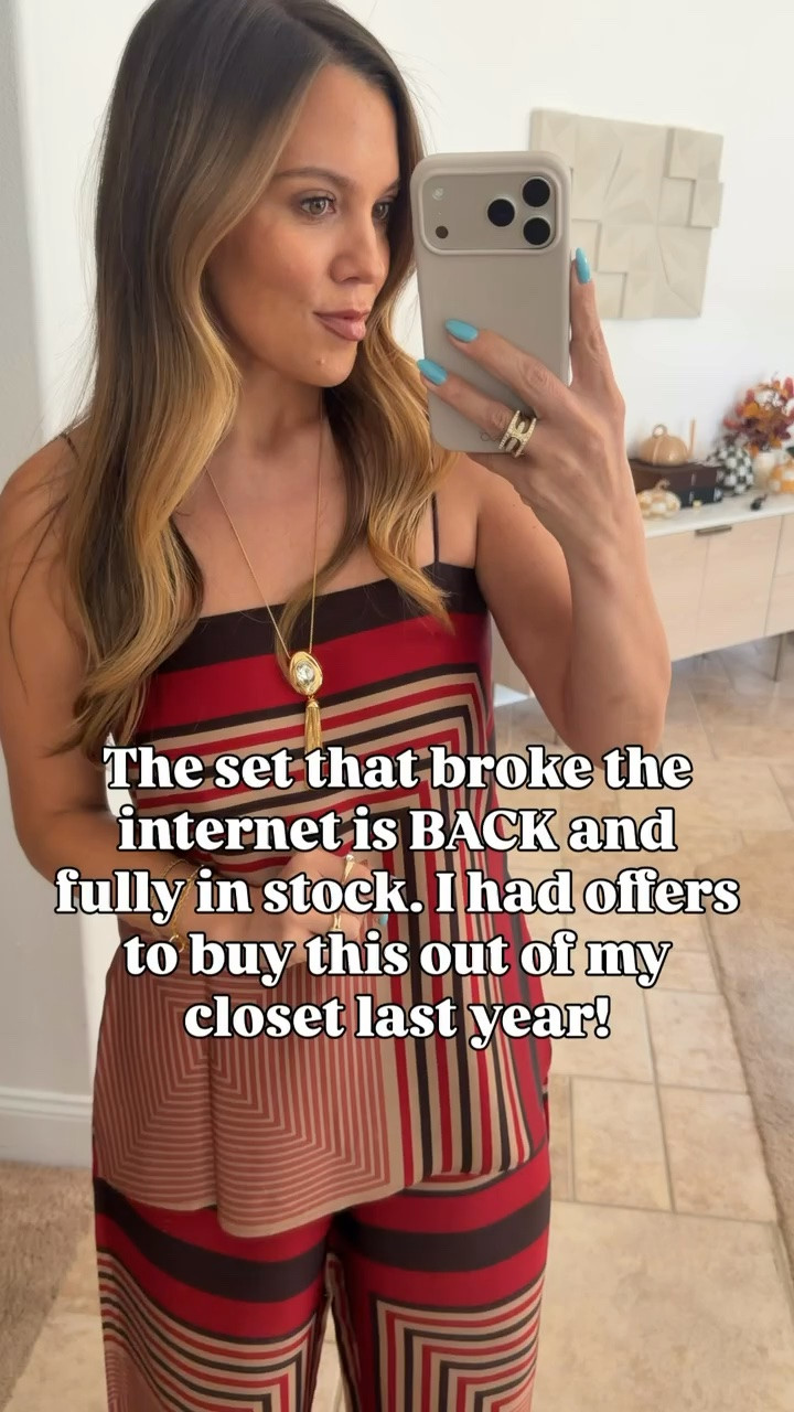 The set that broke the internet is back! 

Fall fashion, trendy fashion, fall outfit, women’s fashion, chic outfit, women over 40

#LTKootd #LTKgrwm