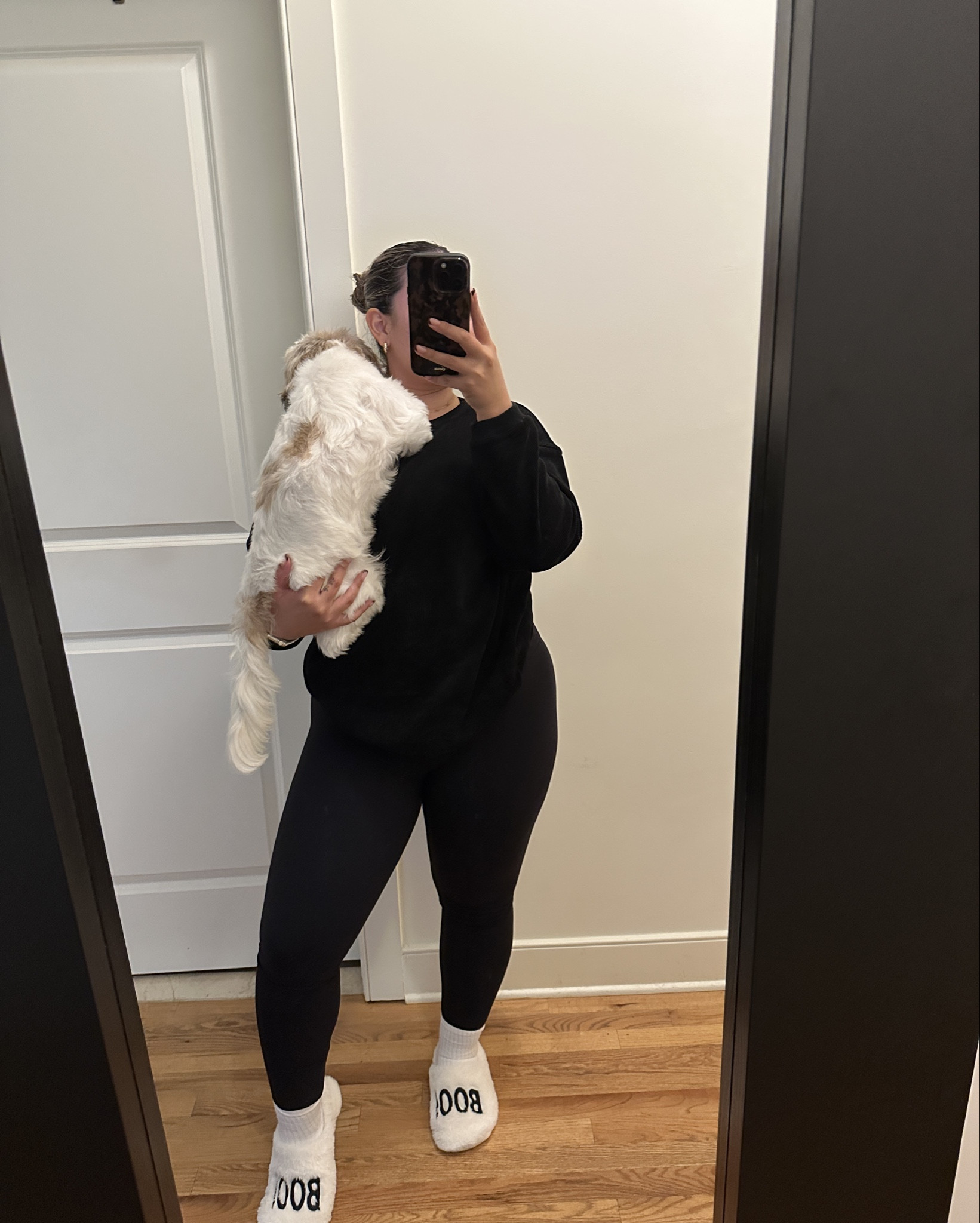 Today’s WFH Outfit 👻🖤

Sweater: M 
Leggings: L 

#LTKMidsize #LTKSeasonal #LTKStyleTip