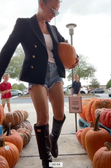 Officially transitioned to fall style! It’s still pretty warm here, so had to add in the denim shorts for relief😁 I absolutely love these boots, and I linked exact similar ones from the brand.

Fall fashion, fall style, fall blazer, black blazer, equestrian boots, 

#LTKSeasonal #LTKshoecrush #LTKstyletip