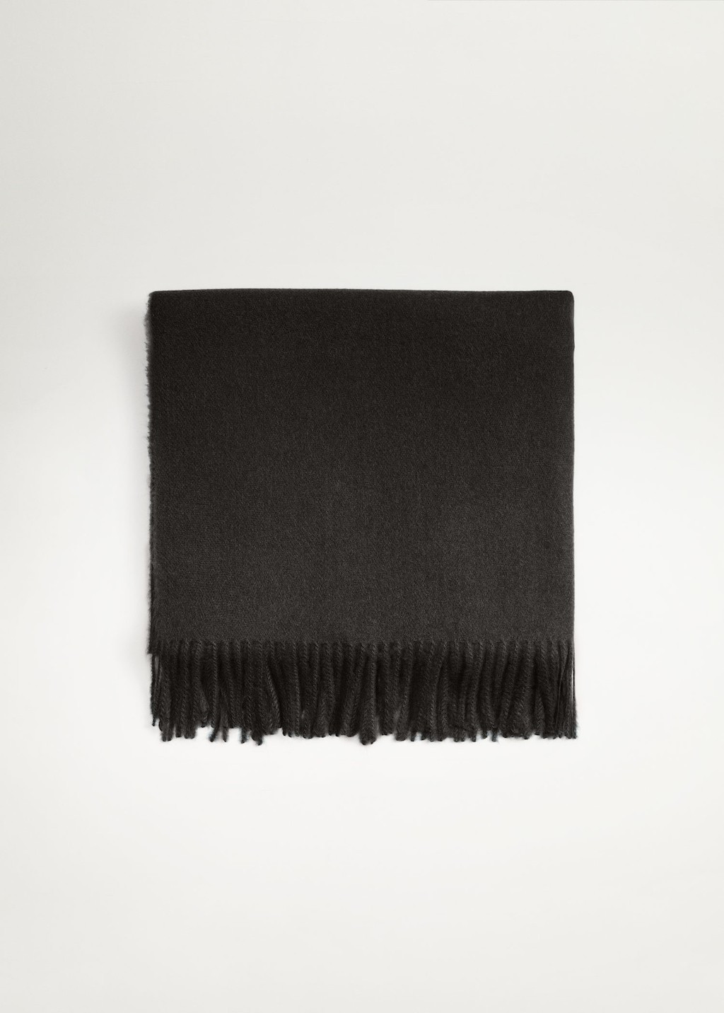 Fringed edge scarf | MANGO (US)