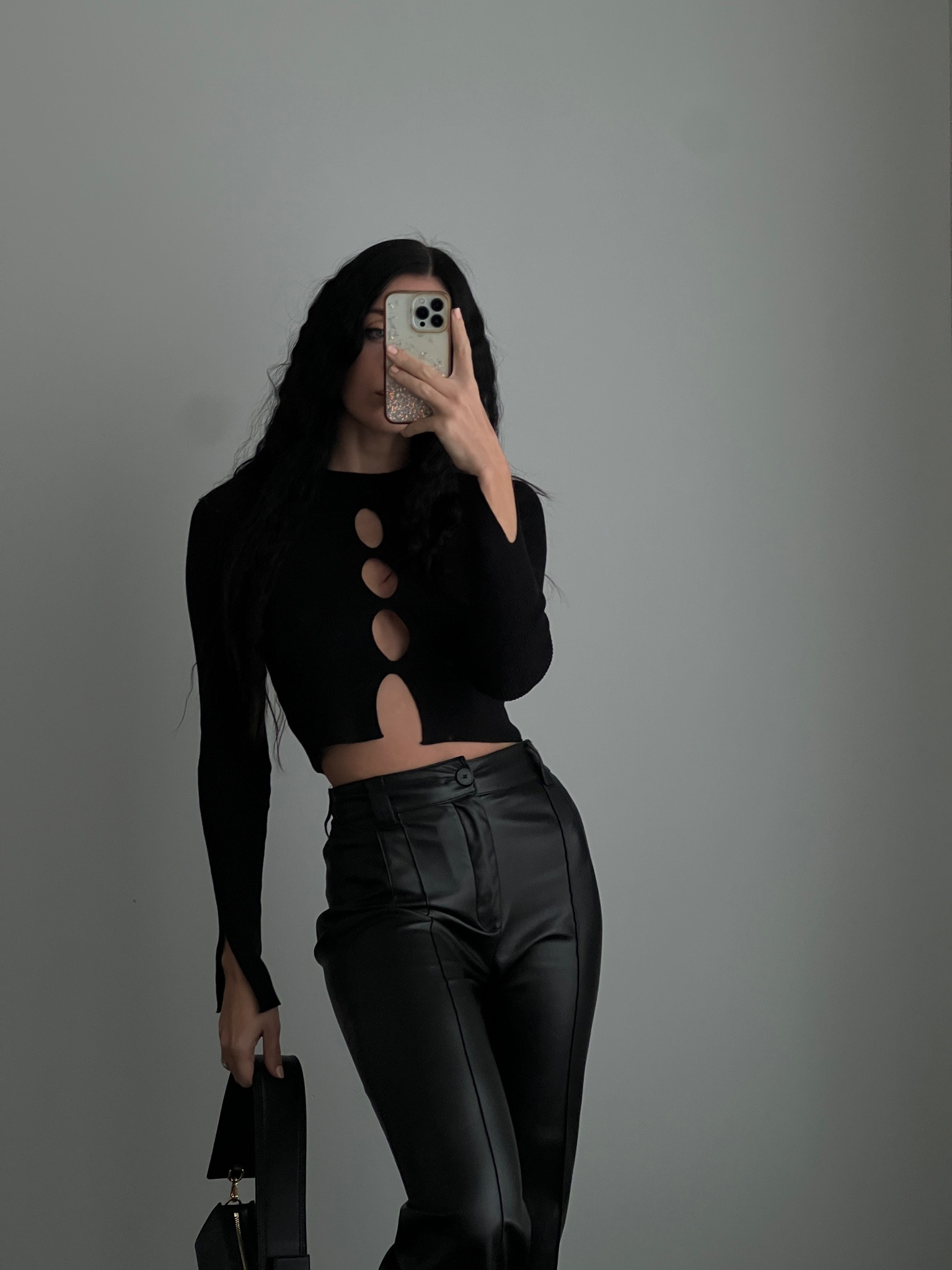 Black cutout top, black leather trousers and jacquemus ciu ciu purse #leatherpants #blackoutfit #cutouttop #allblackoutfit #jacquemus

#LTKGiftGuide #LTKstyletip #LTKSeasonal