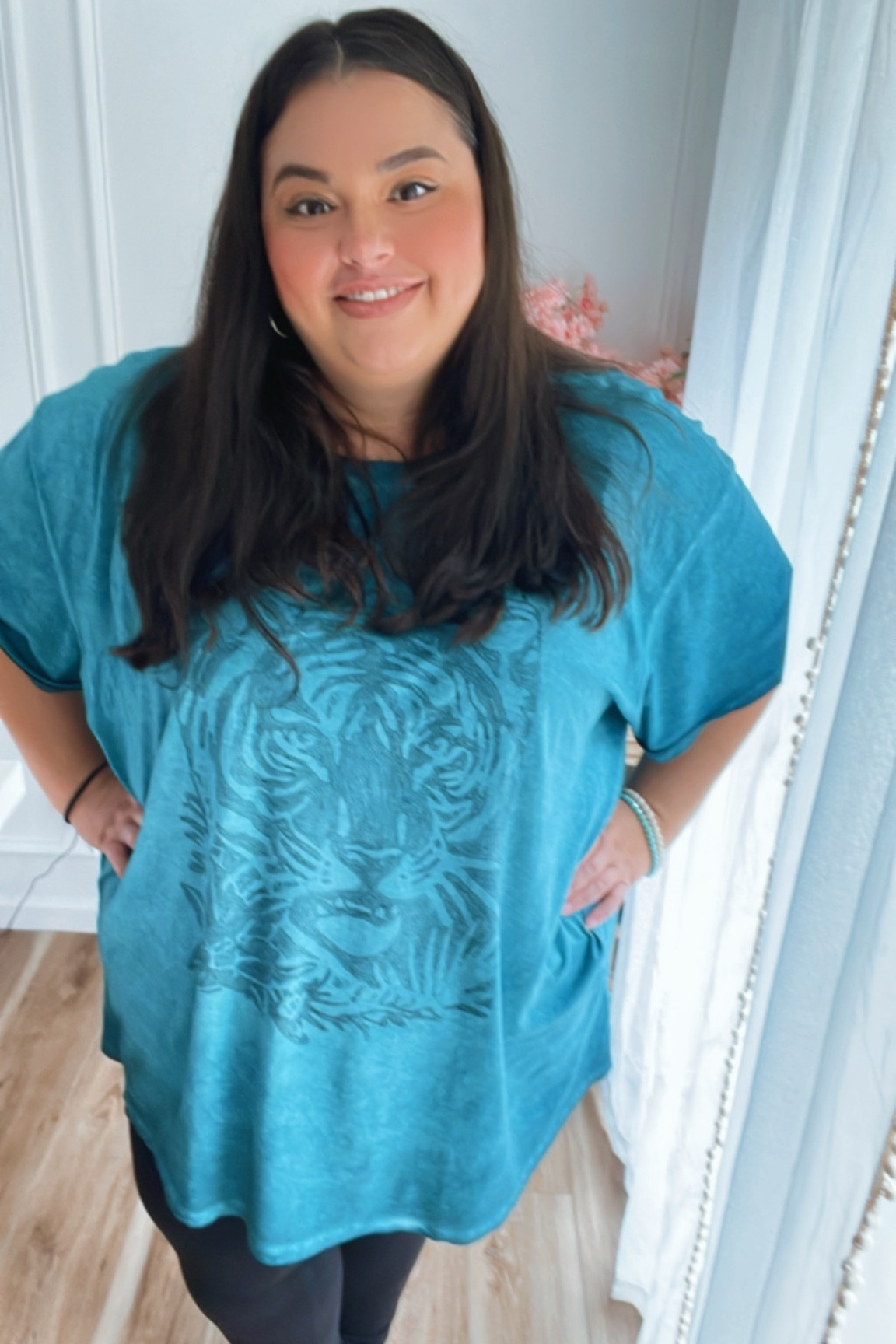 Super comfy oversized tee, and leggings with pockets!  From Torrid


#LTKstyletip #LTKcurves #LTKsalealert