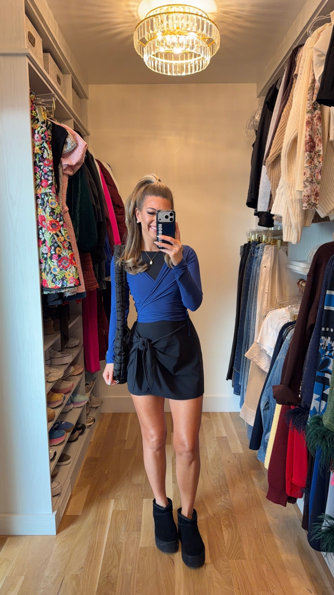 Abercrombie black wrap dress with blue long sleeve wrap front top

Wearing xs in dress small in top

Fitness
Yoga
Active
Causal everyday
Lunch date
Errands



#LTKSeasonal #LTKActive #LTKFindsUnder100