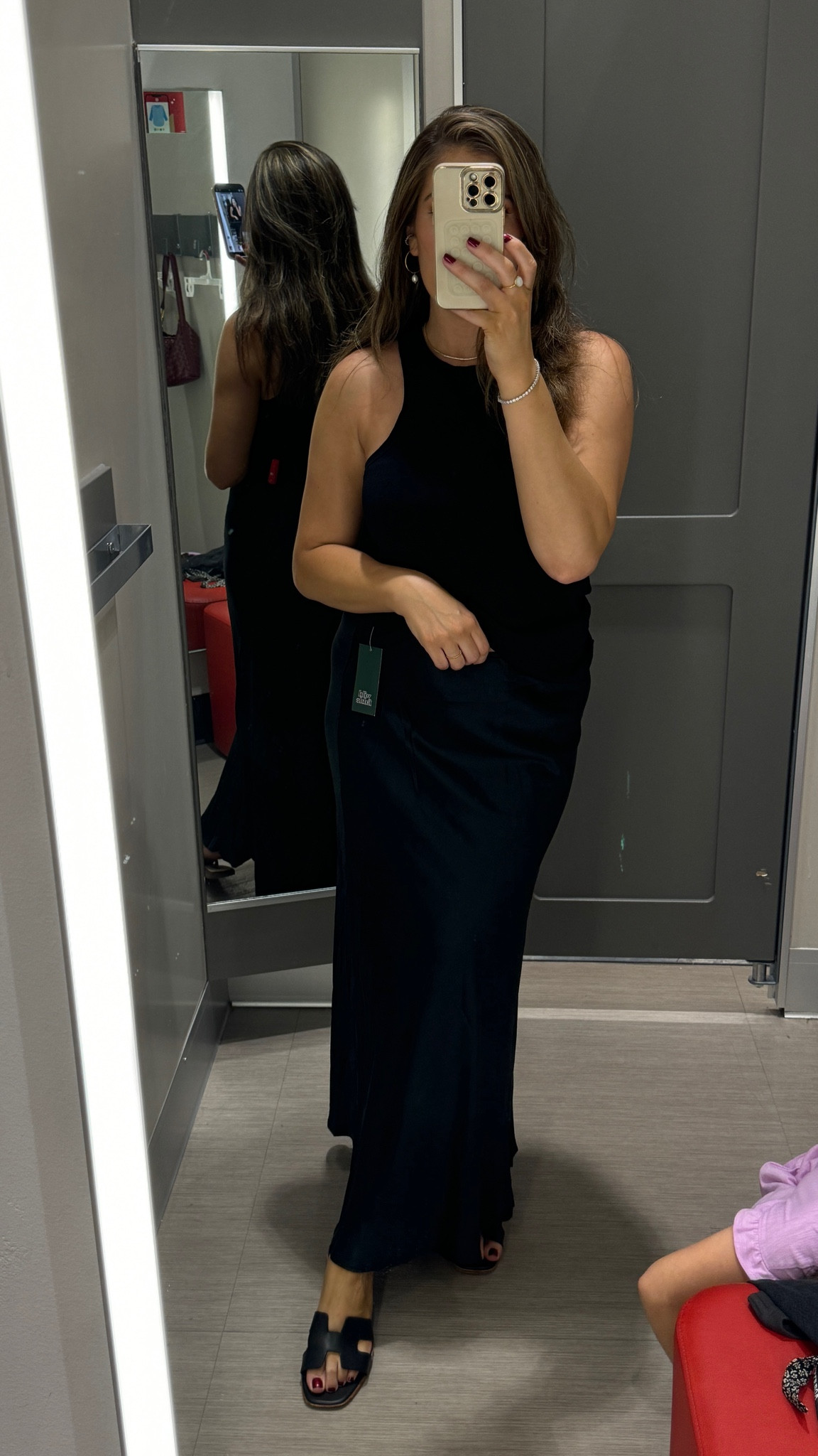 Looking for an affordable maxi satin skirt?? Here’s one for $25!!

Had a slight flare at the bottom for a flattering silhouette 

#LTKWorkwear #LTKFindsUnder50 #LTKStyleTip