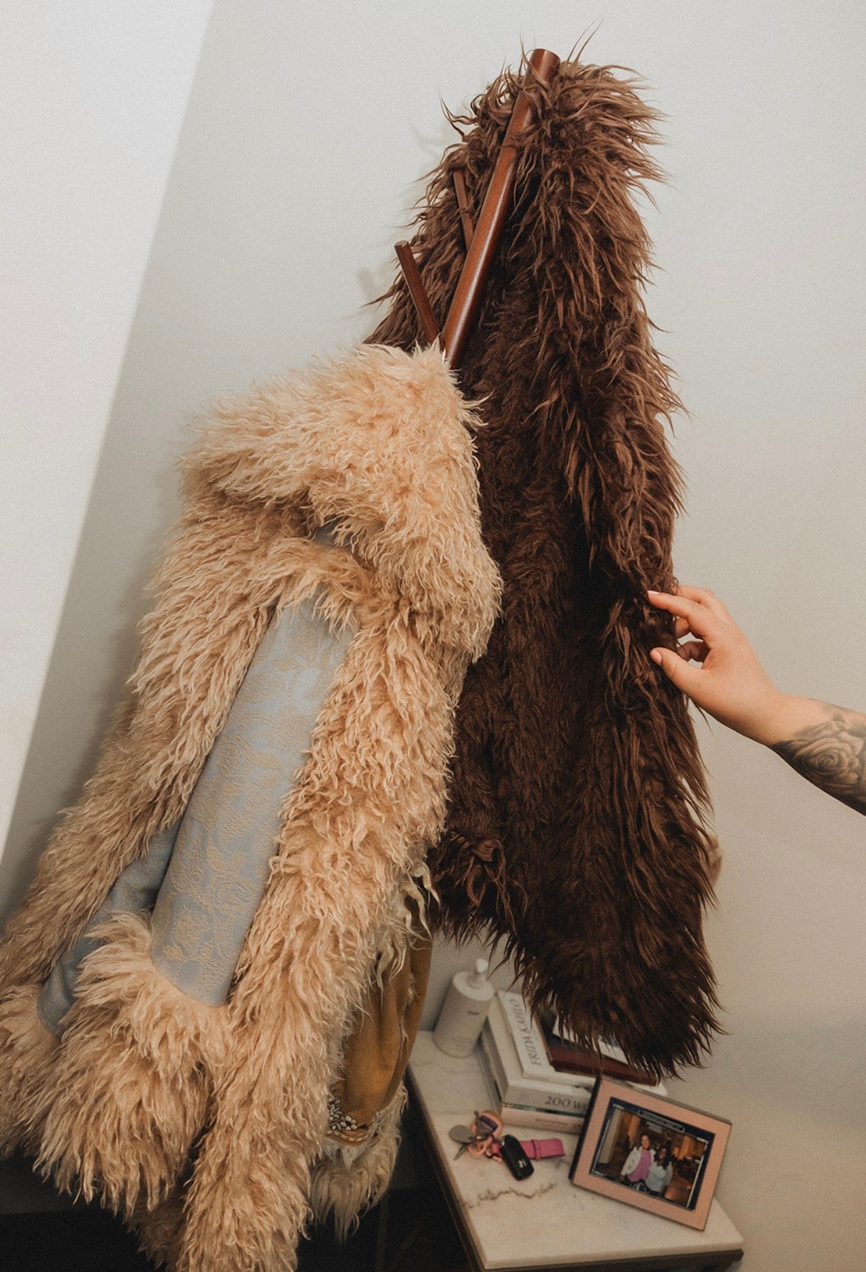 Who knew an inexpensive Target coat rack could handle my heaviest, most boho Penny Lane coats without missing a beat? It’s become one of those quietly essential pieces that keeps everything organized, off the floor, and ready to grab on my way out. The structure is surprisingly sturdy, holding bulkier layers without wobbling, and it adds just enough visual interest to make the space feel intentional. It’s proof that a simple, budget-friendly find can still deliver on both function and style.

#LTKSaleAlert #LTKootd #LTKHome