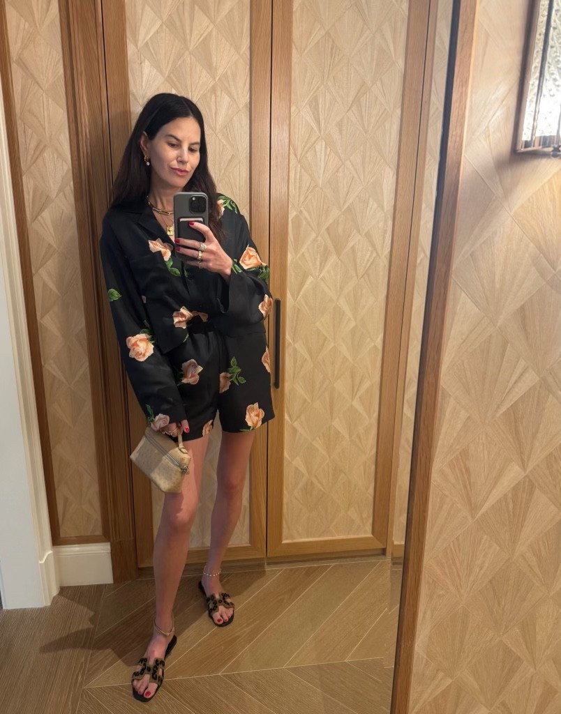 What I wore in Upstate New York! 

Women’s fashion, summer outfits, summer outfit inspo, summer fashion, summer style, trendy fashion, chic fashion, travel outfit, mom style, New York outfit inspo



#LTKSeasonal #LTKOver40 #LTKStyleTip