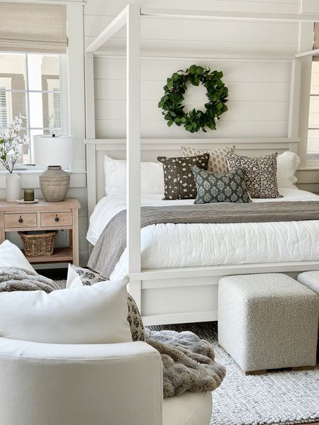 Bedroom refresh

Upholstered ottomans 
Pillow covers
Affordable wreath
Lamps
Swivel chair
Linen bedding
Gingham quilt


#LTKHome #LTKOver40 #LTKStyleTip