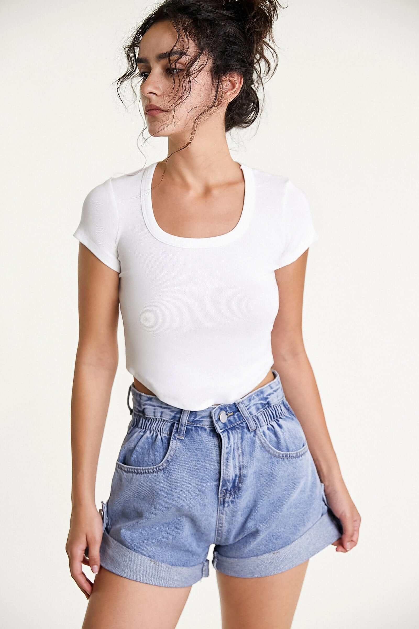 White Ribbed Curved Hem Cropped Cotton T-shirt | J.ING