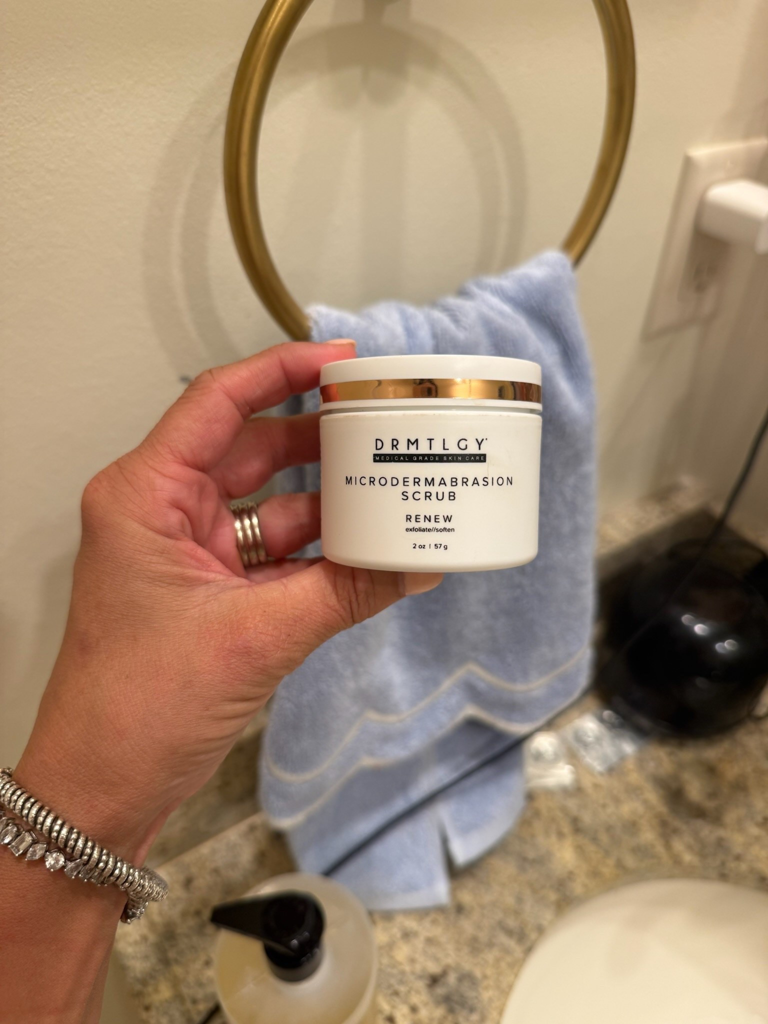 I use this twice a week and love it sm • skincare that’s worth it 

#LTKFindsUnder50 #LTKBeauty