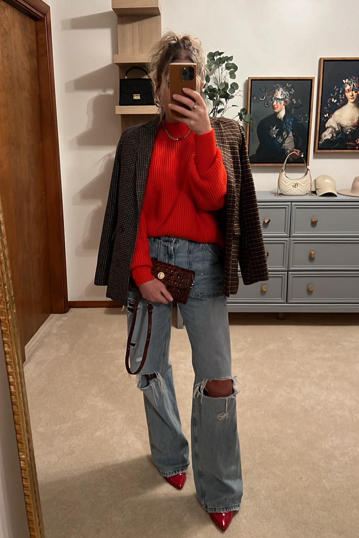 Love todays vibe, but the Brahmin is THE finishing piece.