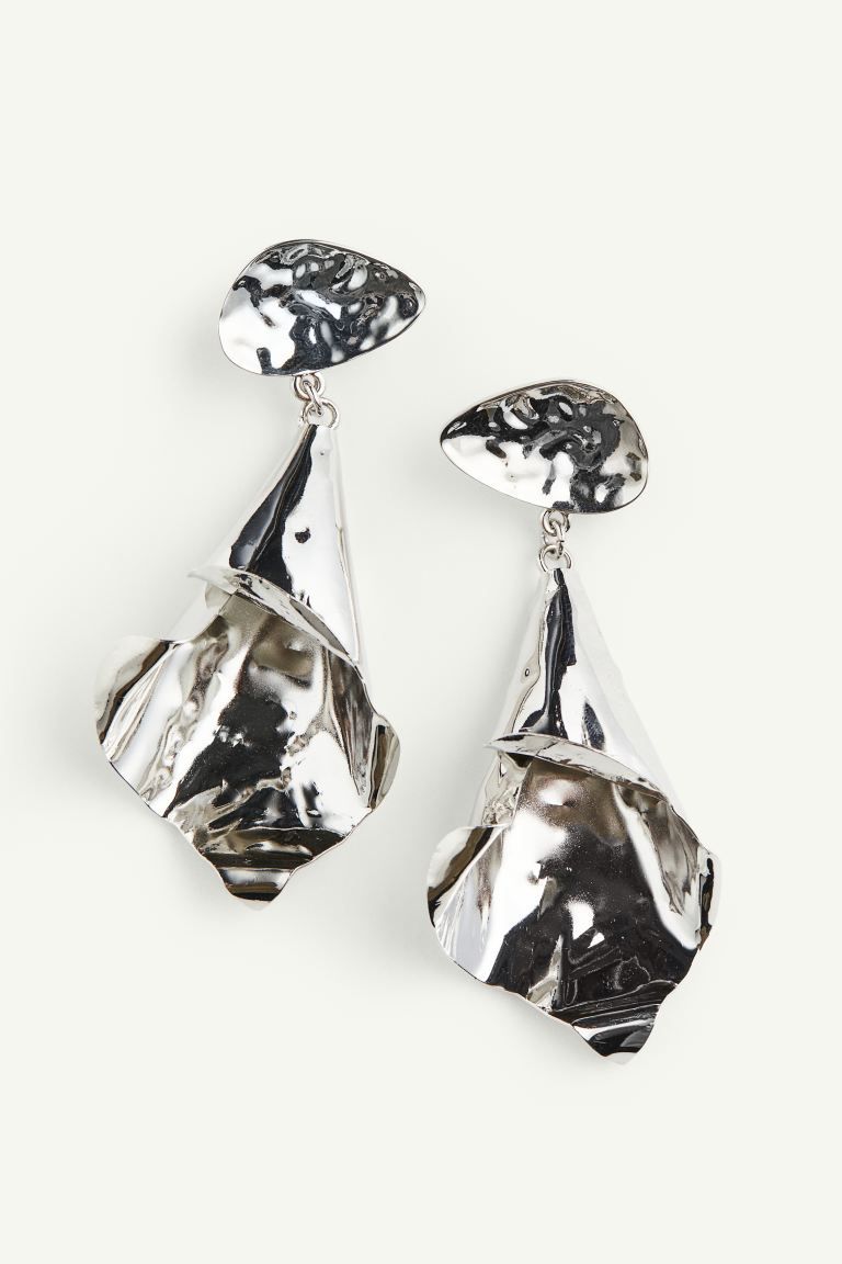 Petal-pendant earrings - Silver-coloured - Ladies | H&M GB | H&M (UK, MY, IN, SG, PH, TW, HK)