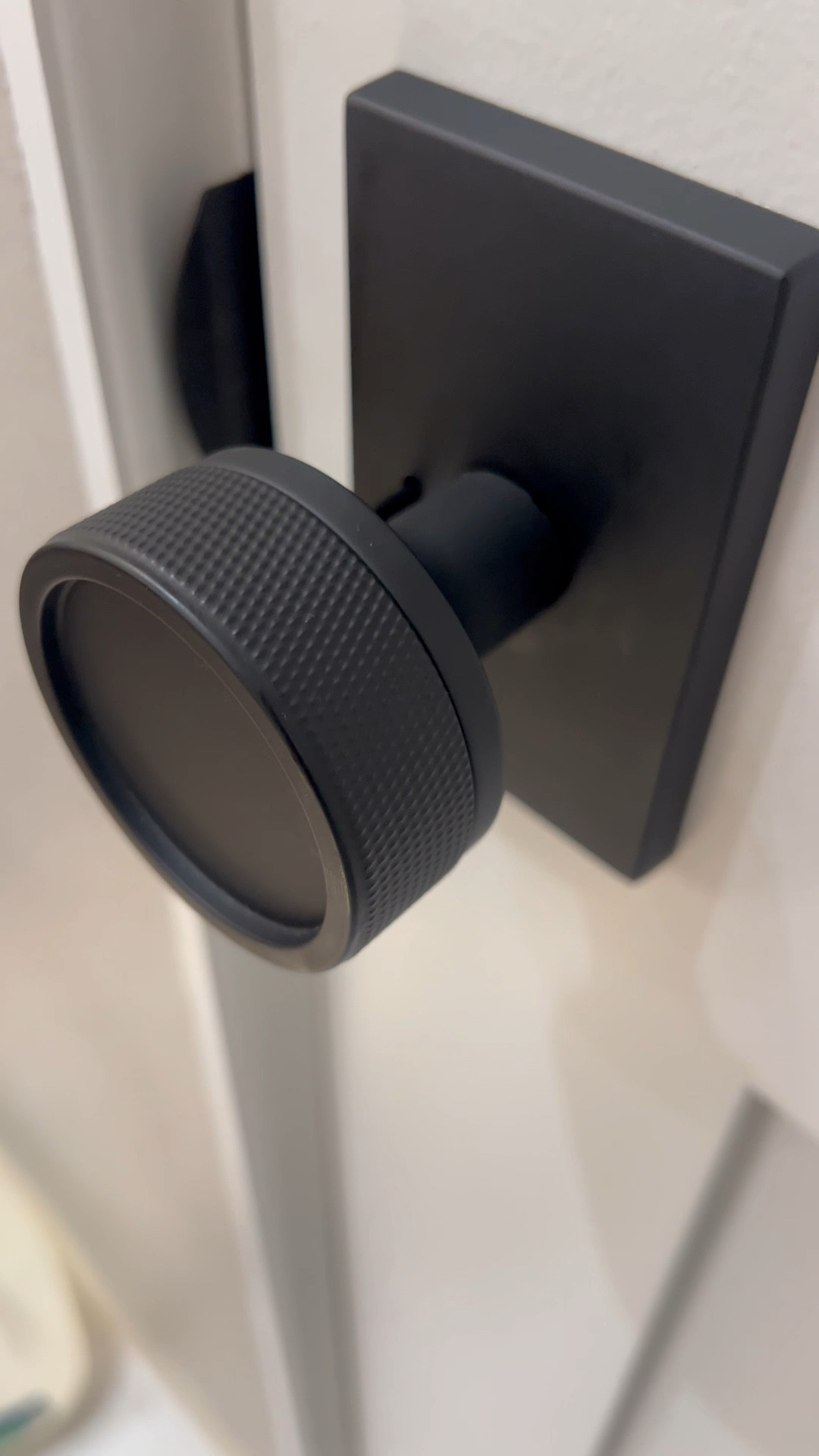 Knurled black door knobs 

#LTKHome