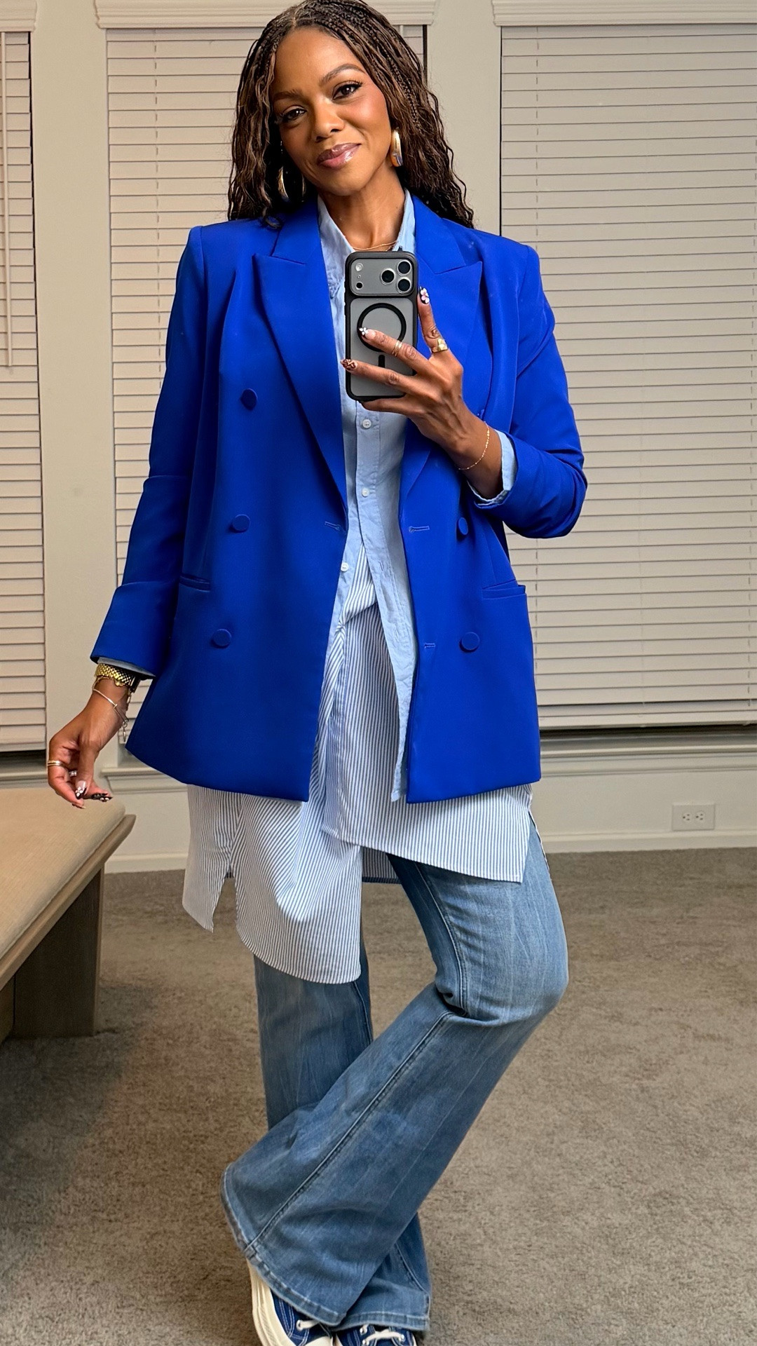 Sunday blues…but make it fashion! ☺️

#LTKootd #LTKOver40 #LTKgrwm